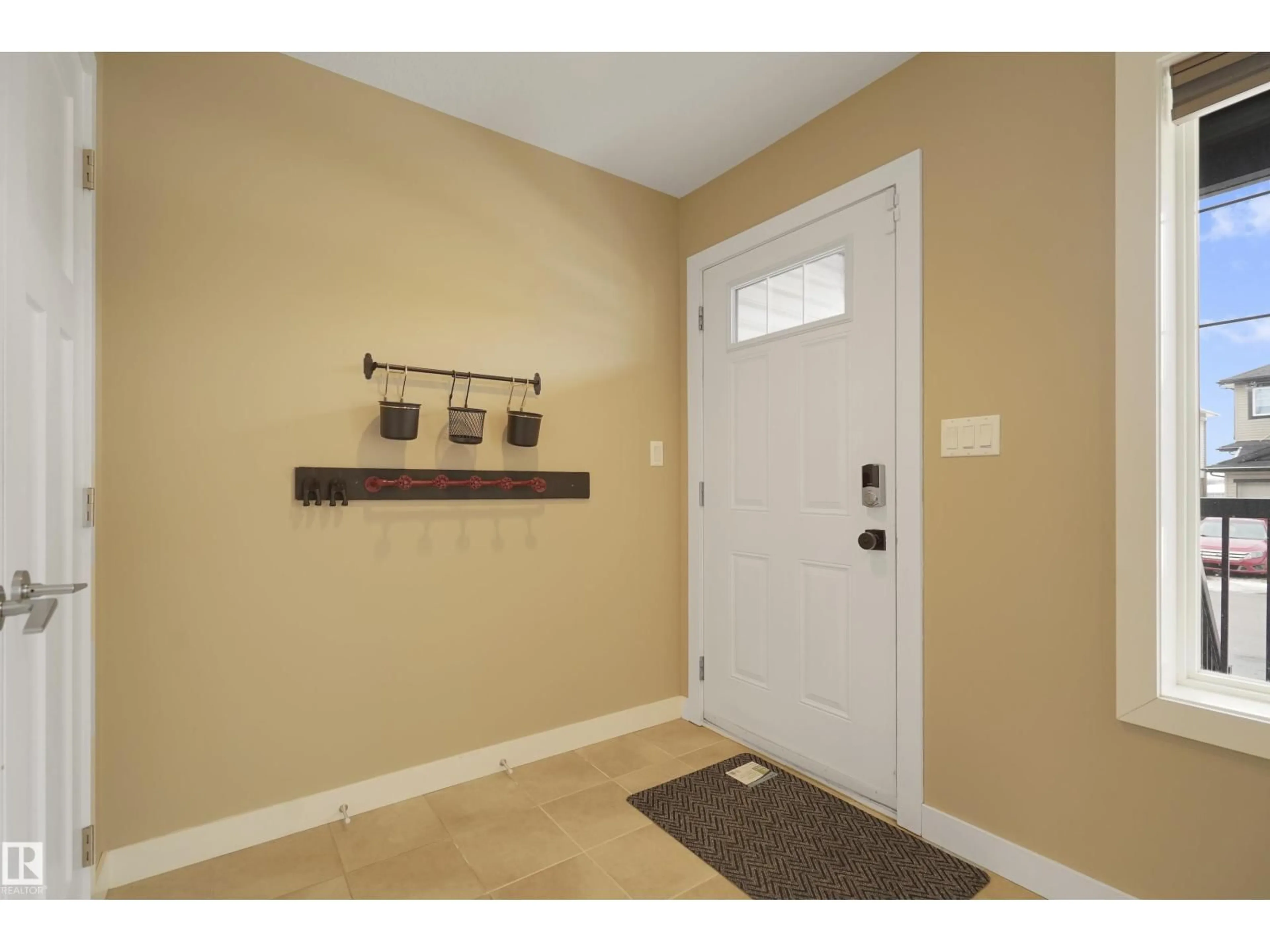 Indoor entryway for 96 RICHMOND LI, Fort Saskatchewan Alberta T8P0S5