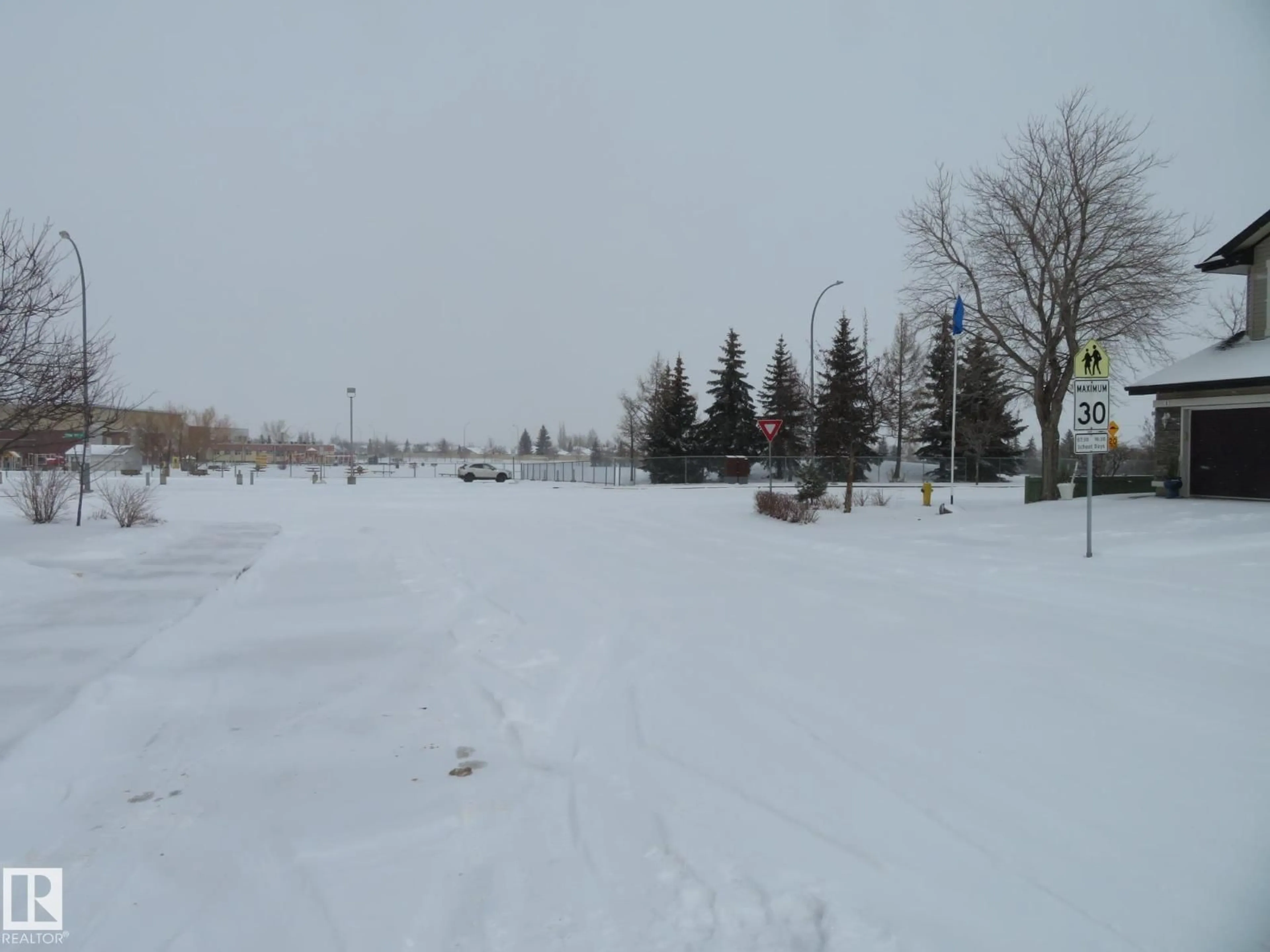 Blurry image for 18 CONNOR LN, Sherwood Park Alberta T8H2L5