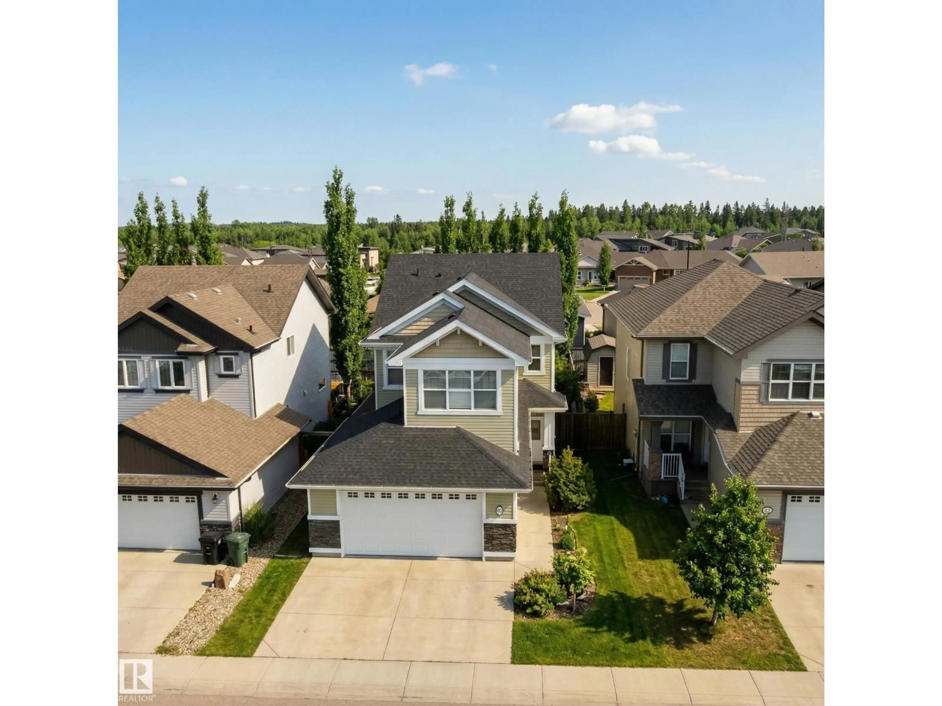 A pic from outside/outdoor area/front of a property/back of a property/a pic from drone, street for 40 HEATHERGLEN DR, Spruce Grove Alberta T7X0N6