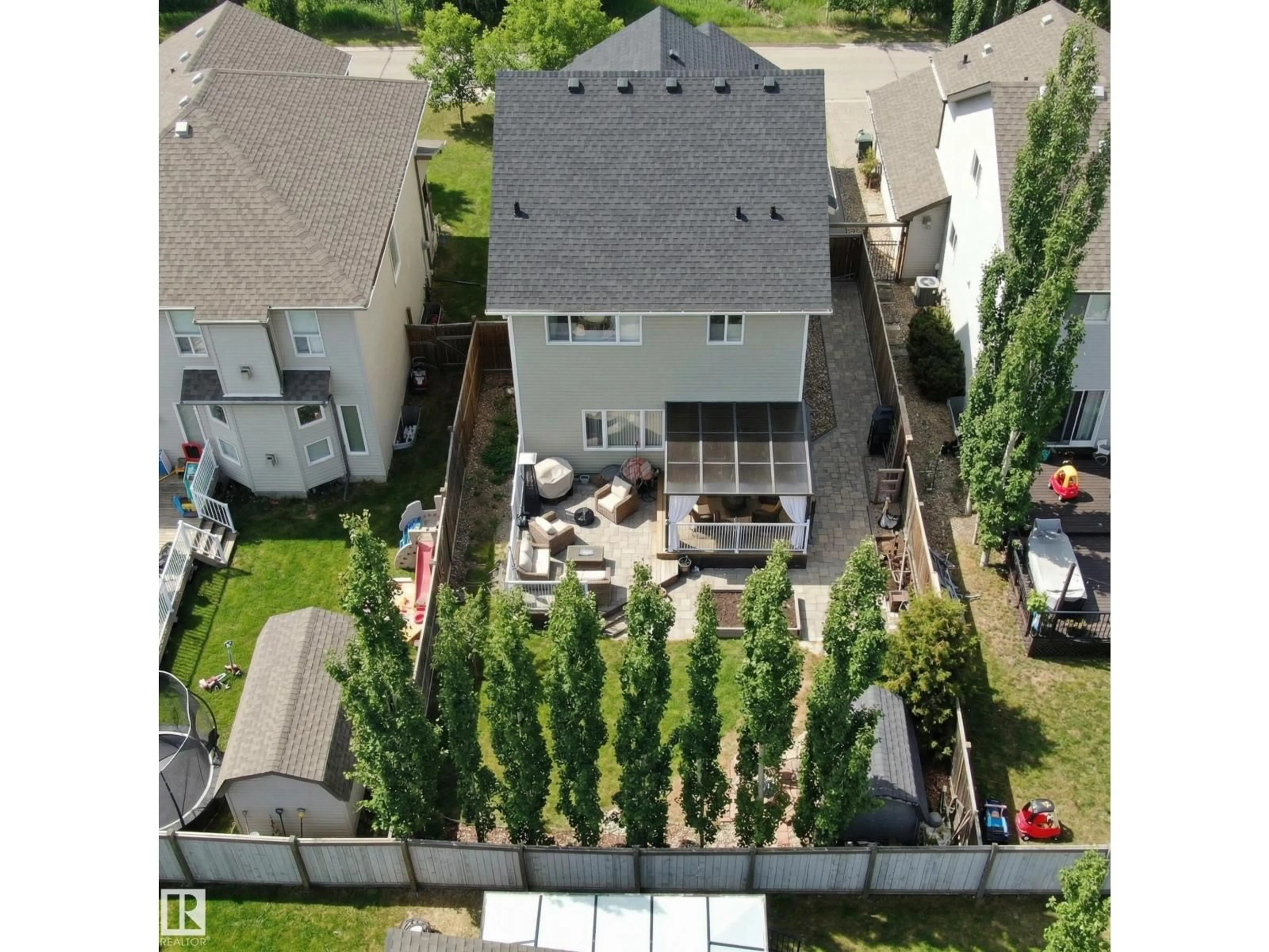 A pic from outside/outdoor area/front of a property/back of a property/a pic from drone, street for 40 HEATHERGLEN DR, Spruce Grove Alberta T7X0N6