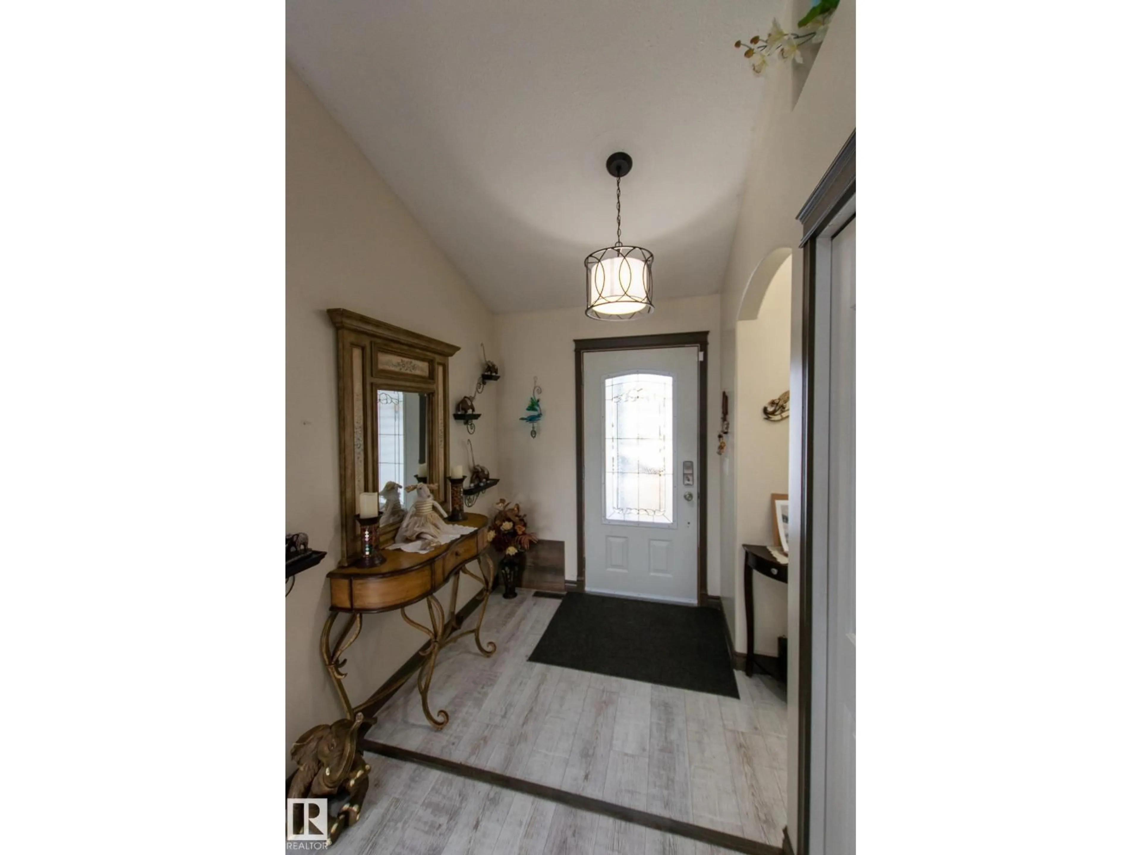 Indoor entryway for 4403 39 ST, Bonnyville Town Alberta T9N2P4