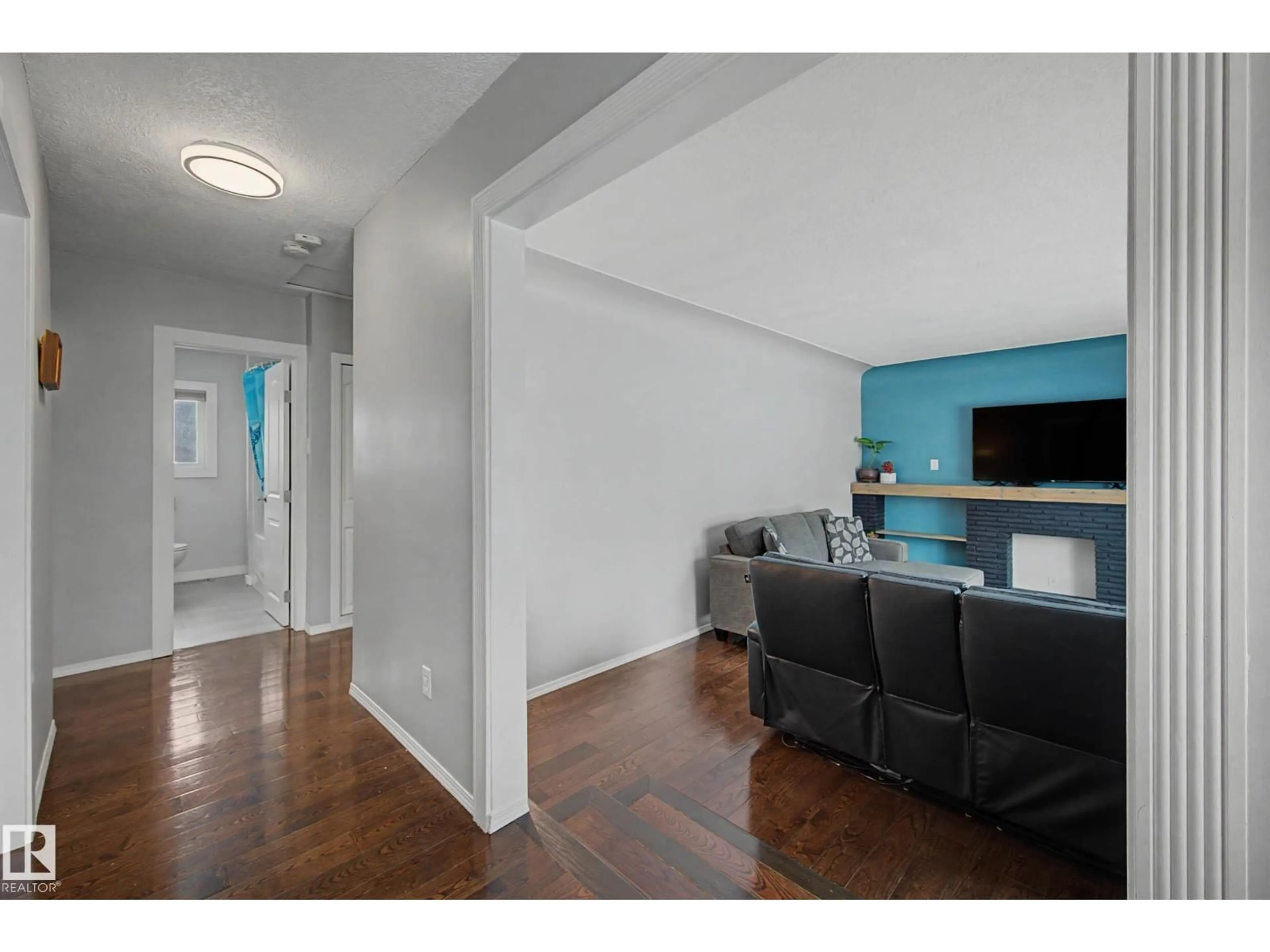 A pic of a room for 13936 118 AV, Edmonton Alberta T5L2M4