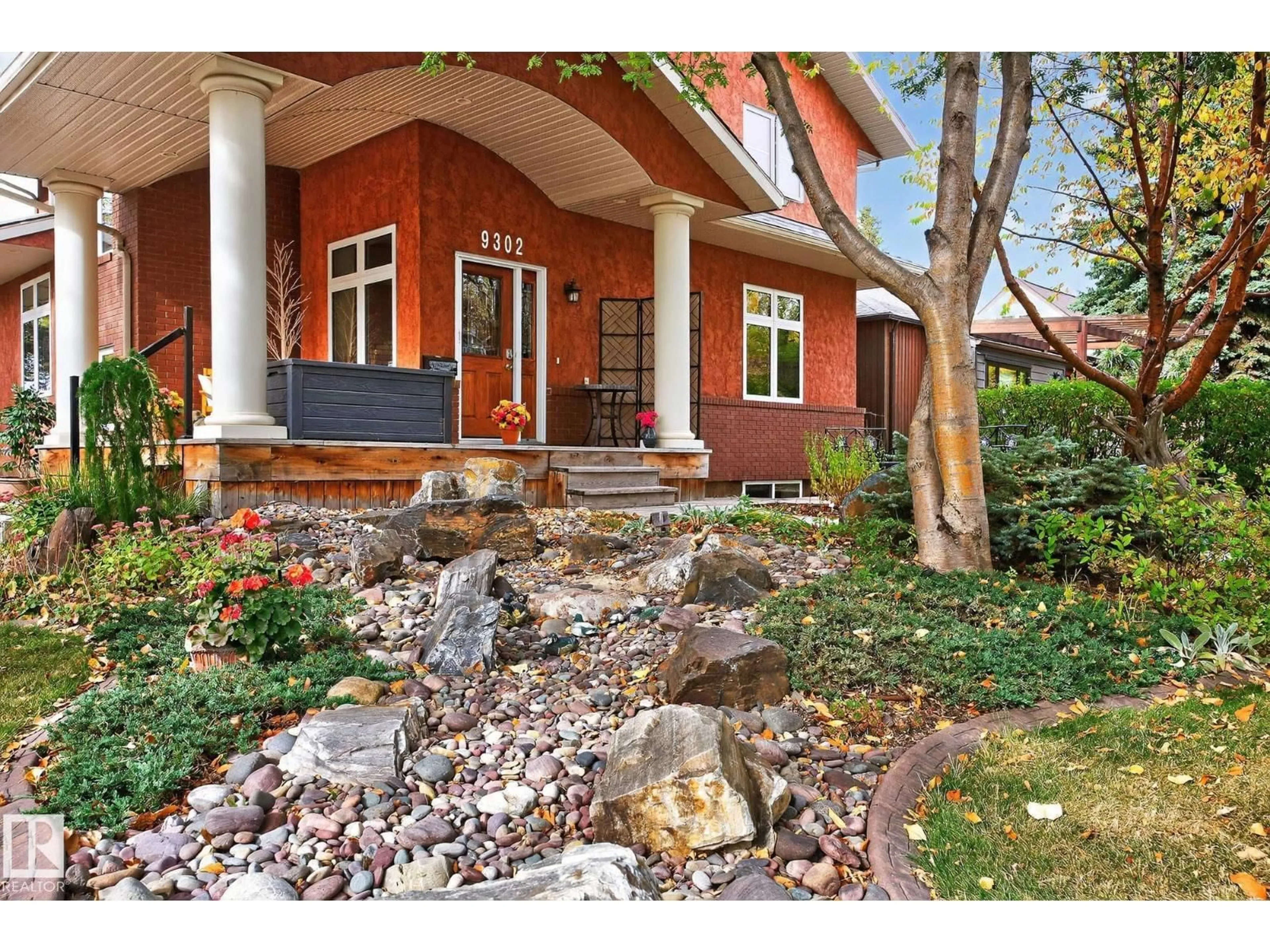 Unknown for NW - 9302 93 ST, Edmonton Alberta T6C3T8