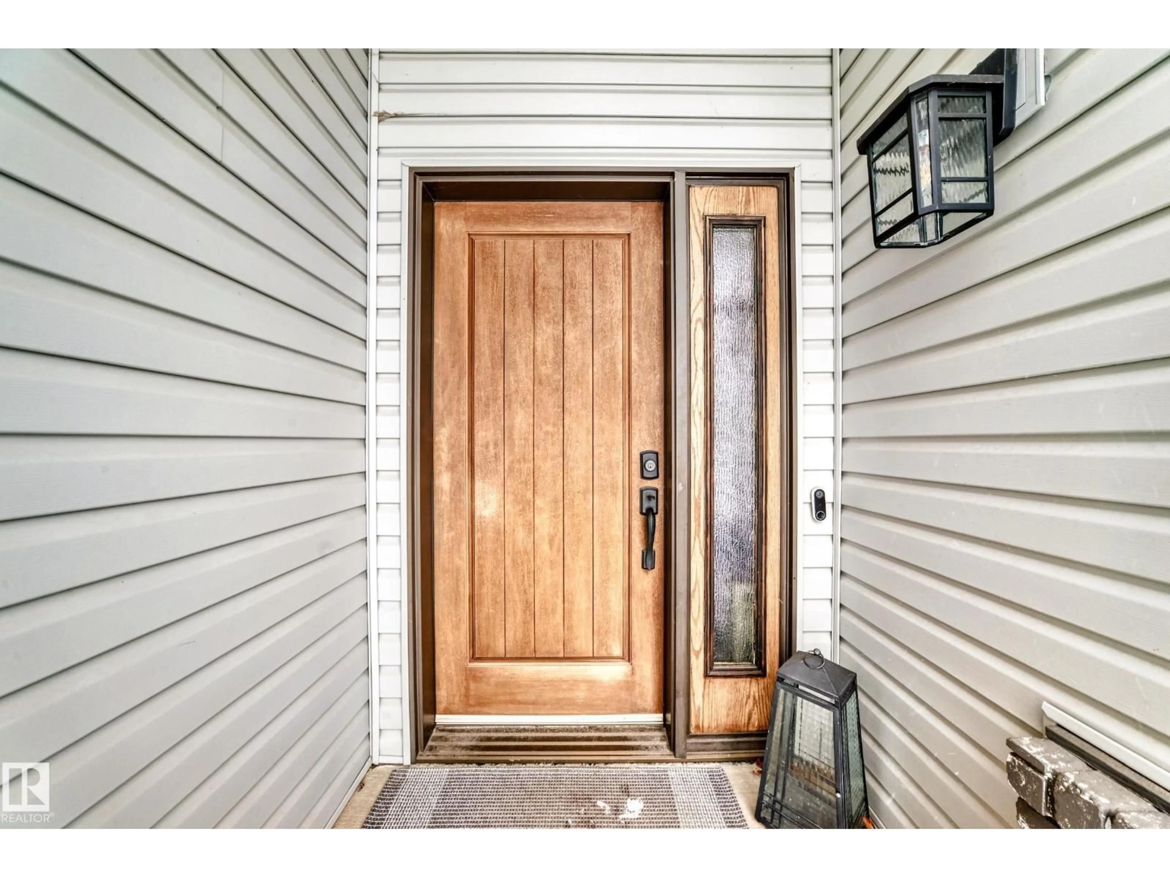 Indoor entryway for 161 HIGHLAND WY, Sherwood Park Alberta T8A5R2