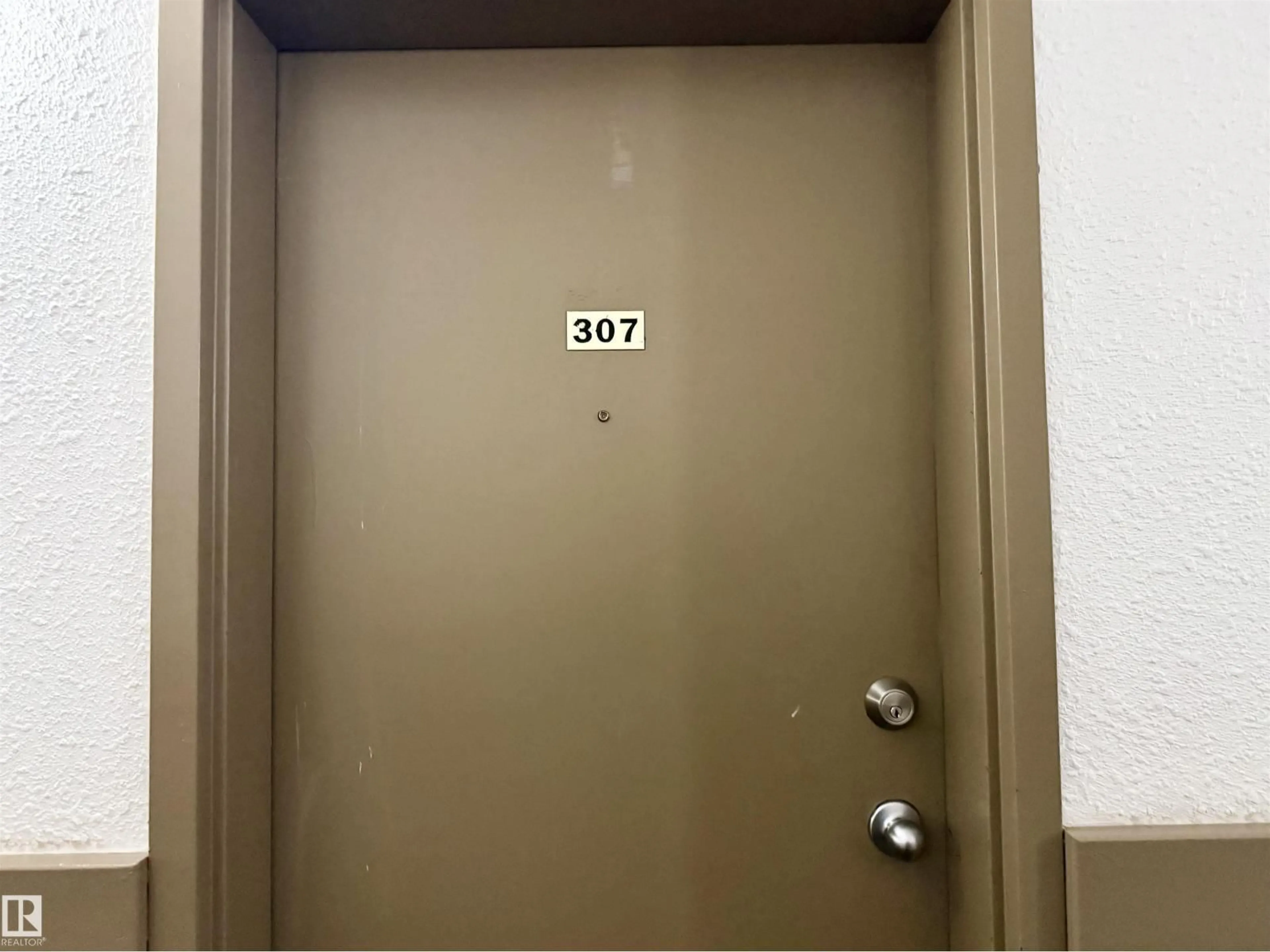 A pic of a room for #307 - 1620 48 ST, Edmonton Alberta T6L5P2