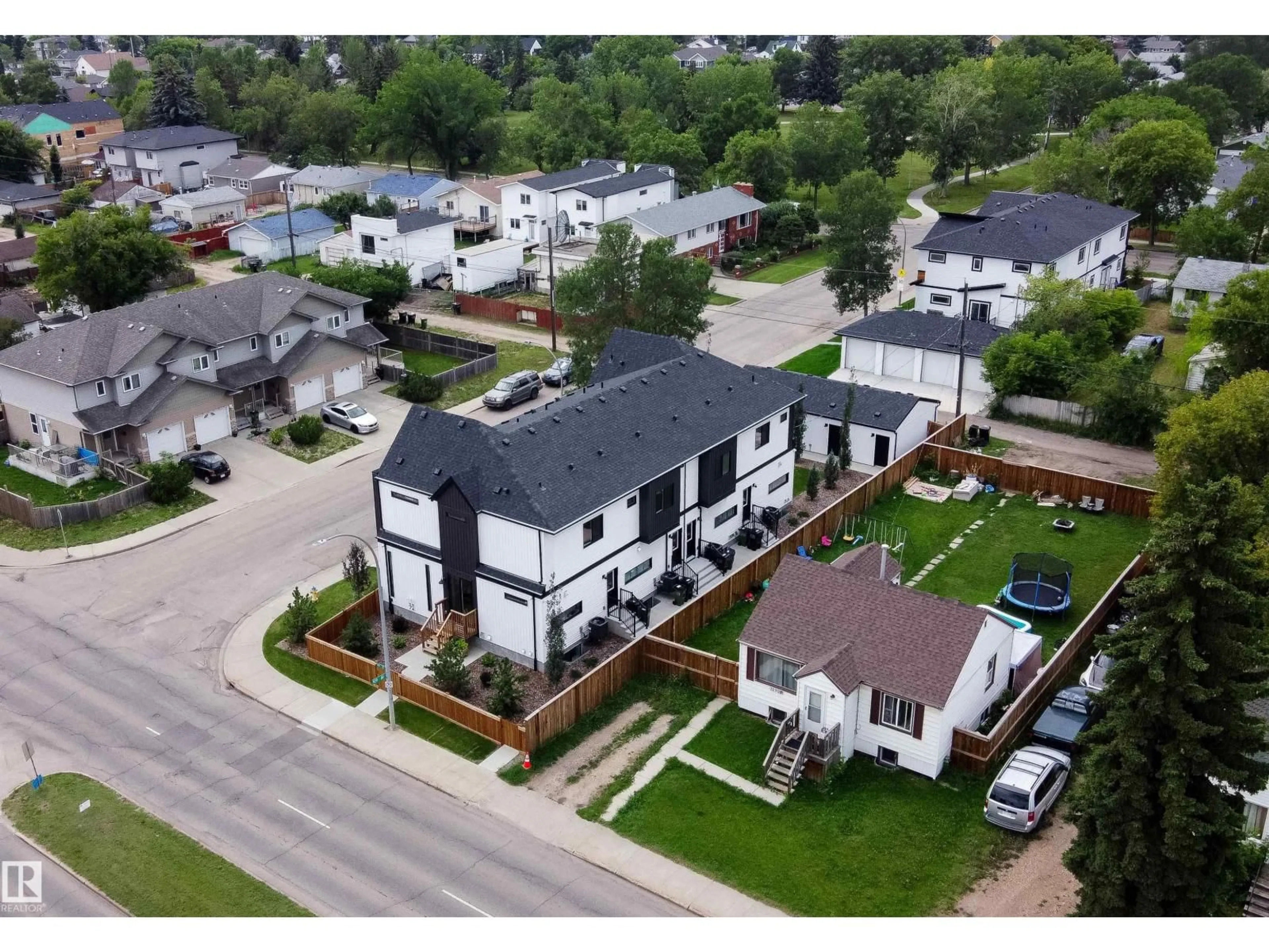 A pic from outside/outdoor area/front of a property/back of a property/a pic from drone, street for 14904 109 AV, Edmonton Alberta T5P1M6