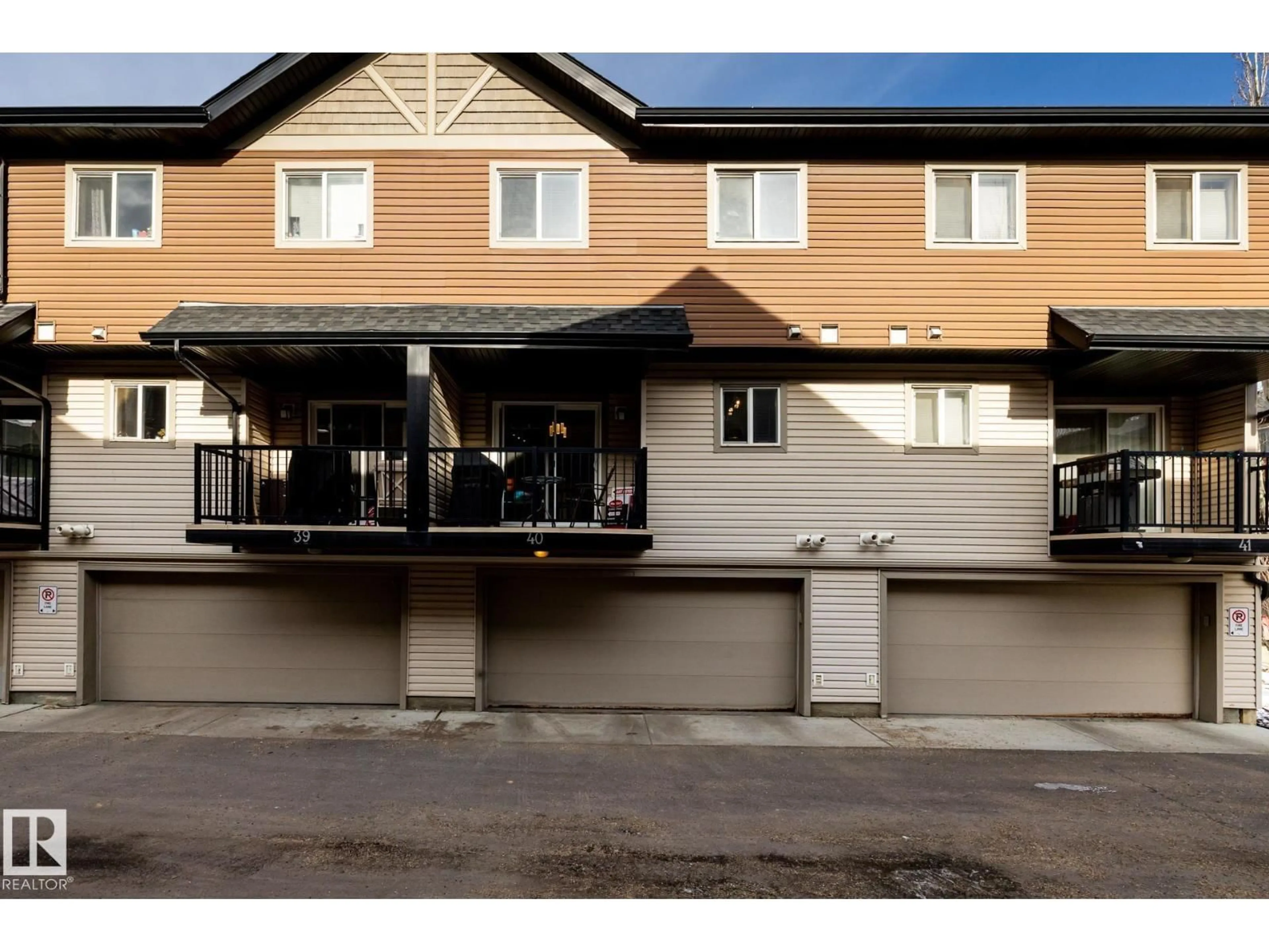 Patio, street for 40 - 12004 22 AV SW, Edmonton Alberta T6W0T1