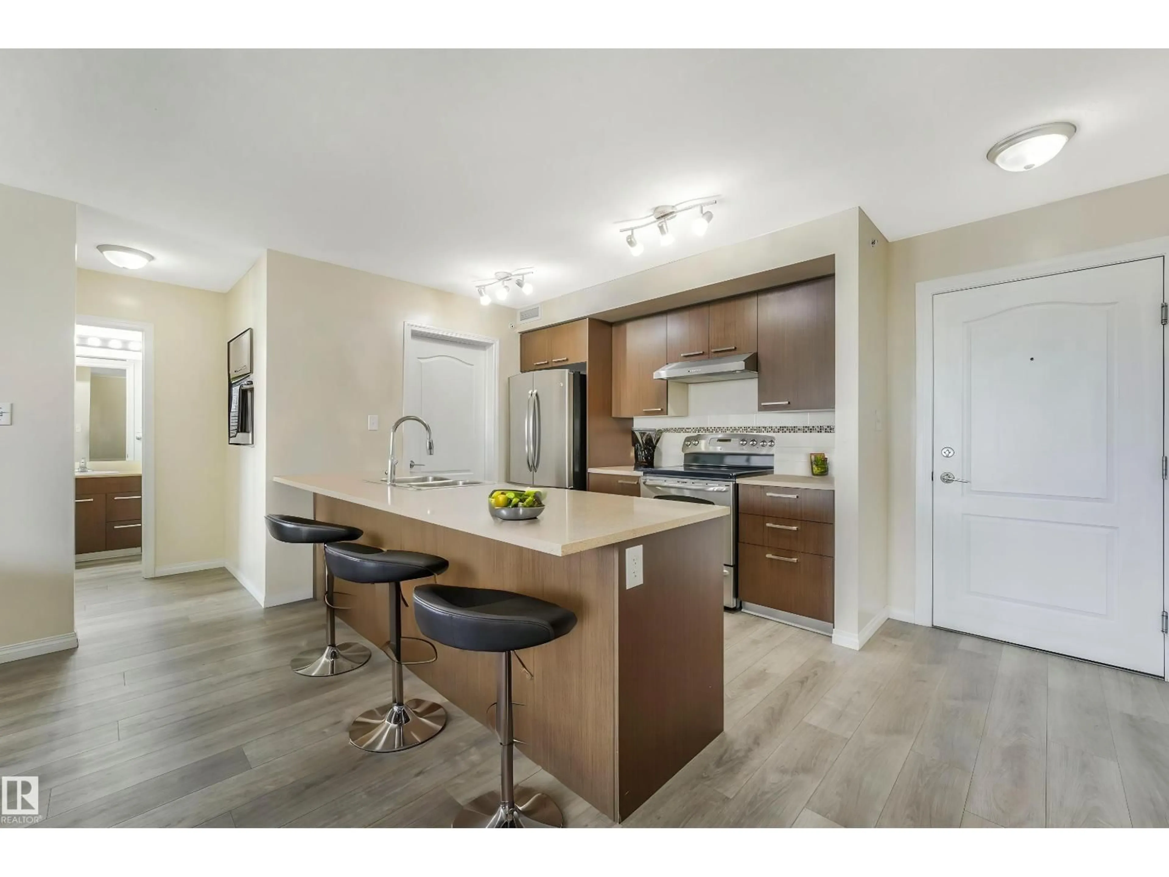 Open concept kitchen, unknown for 2405 SOUTH TERWILLEGAR DR, Edmonton Alberta T6R0M2