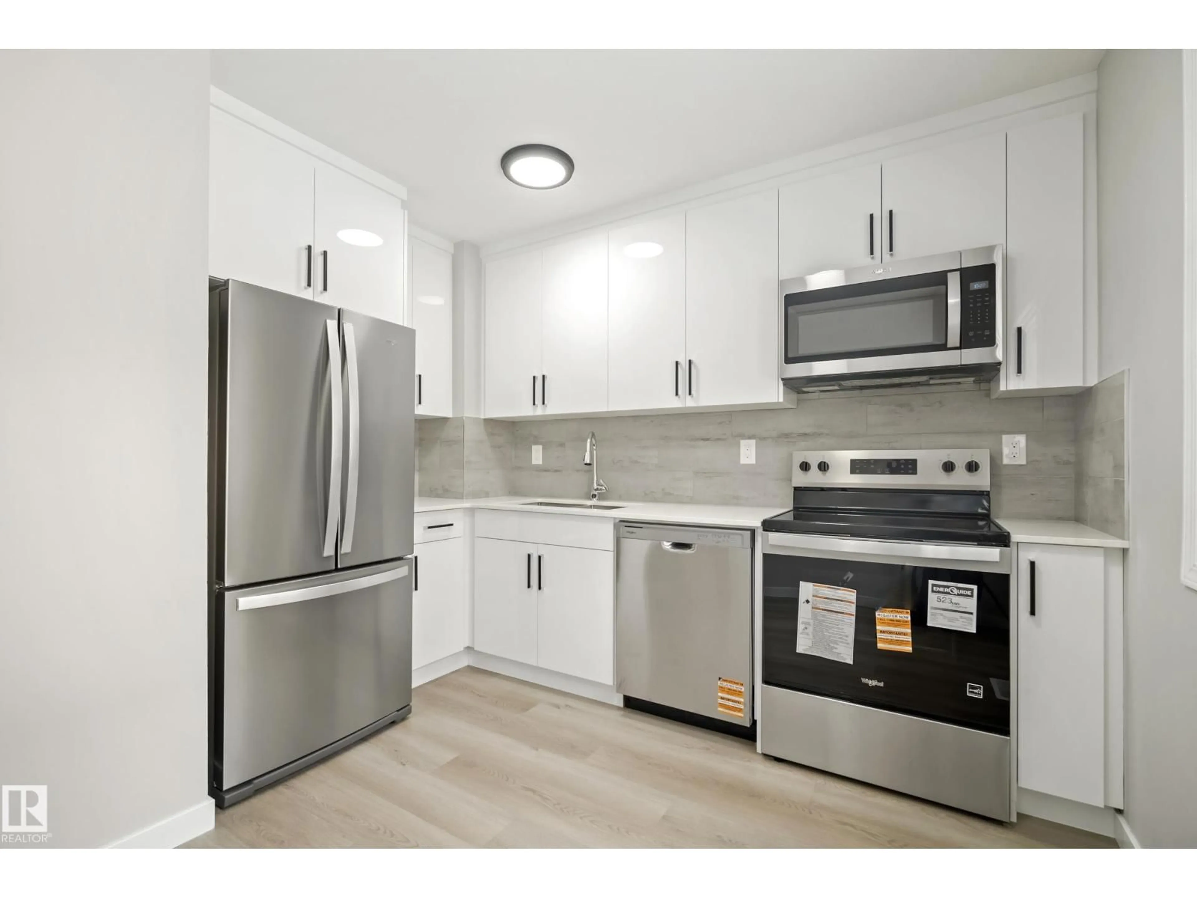 Standard kitchen, unknown for 3311 139 AV, Edmonton Alberta T5Y1T2
