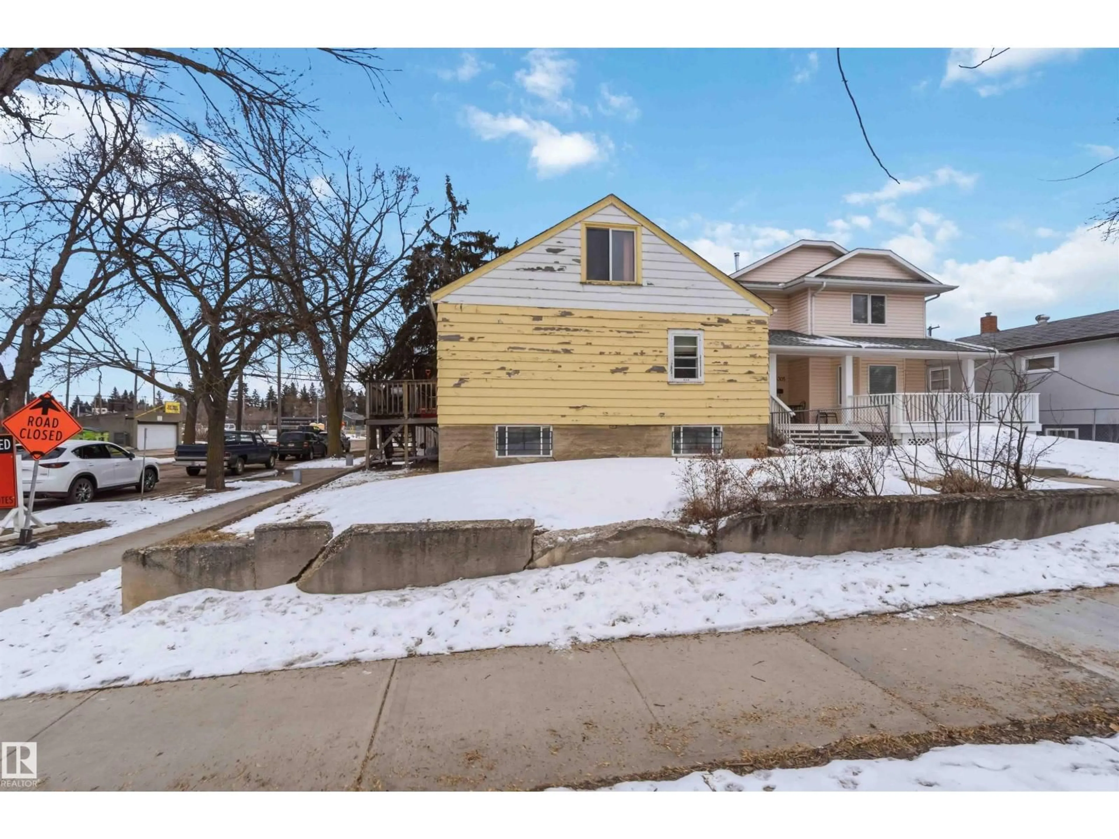 Unknown for 10186 143 ST, Edmonton Alberta T5N2S2