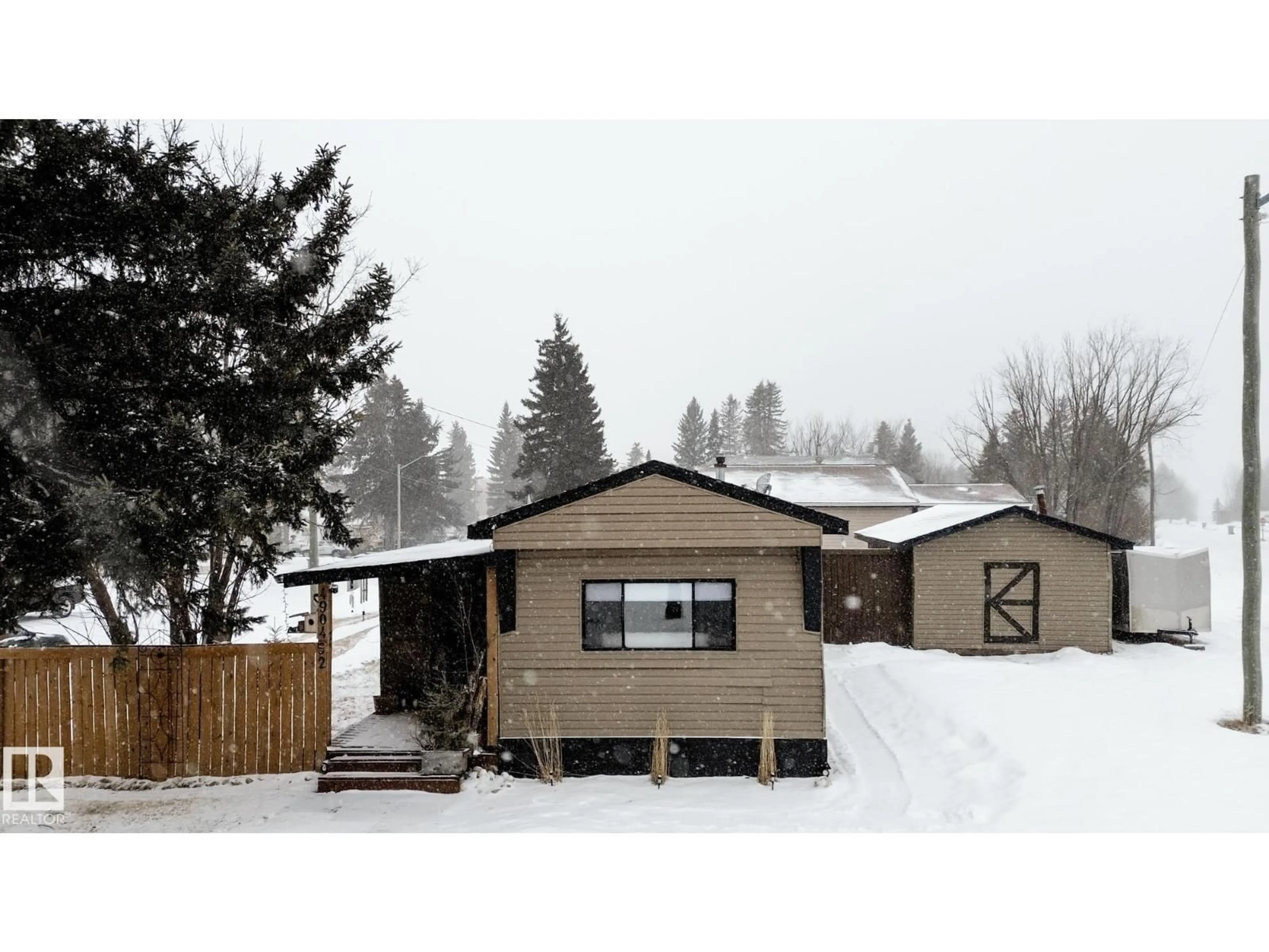 Shed for 4904 52 AV, Breton Alberta T0C0B8