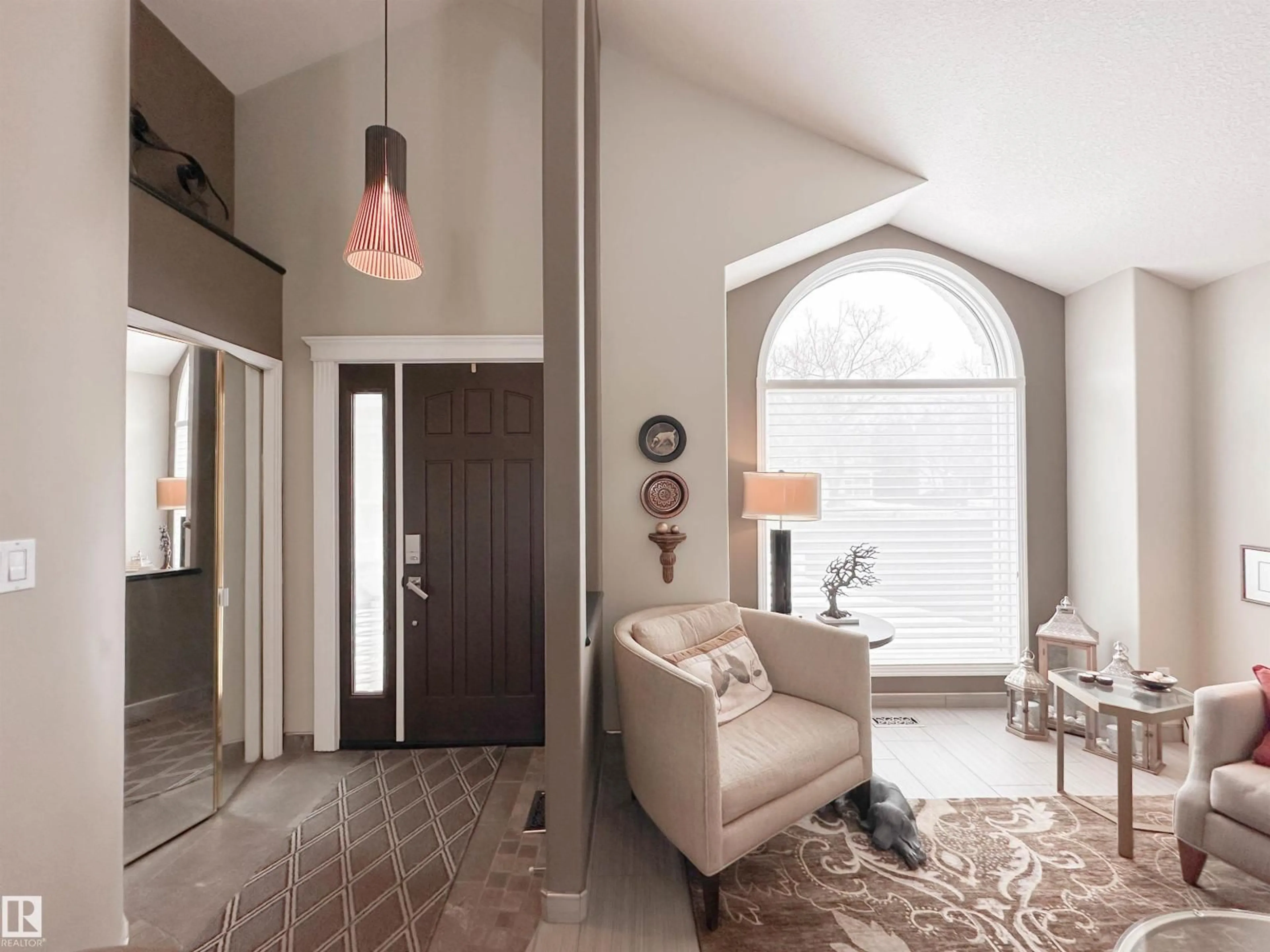 Indoor entryway for 9 DESLAURIERS CR, St. Albert Alberta T8N5Y4