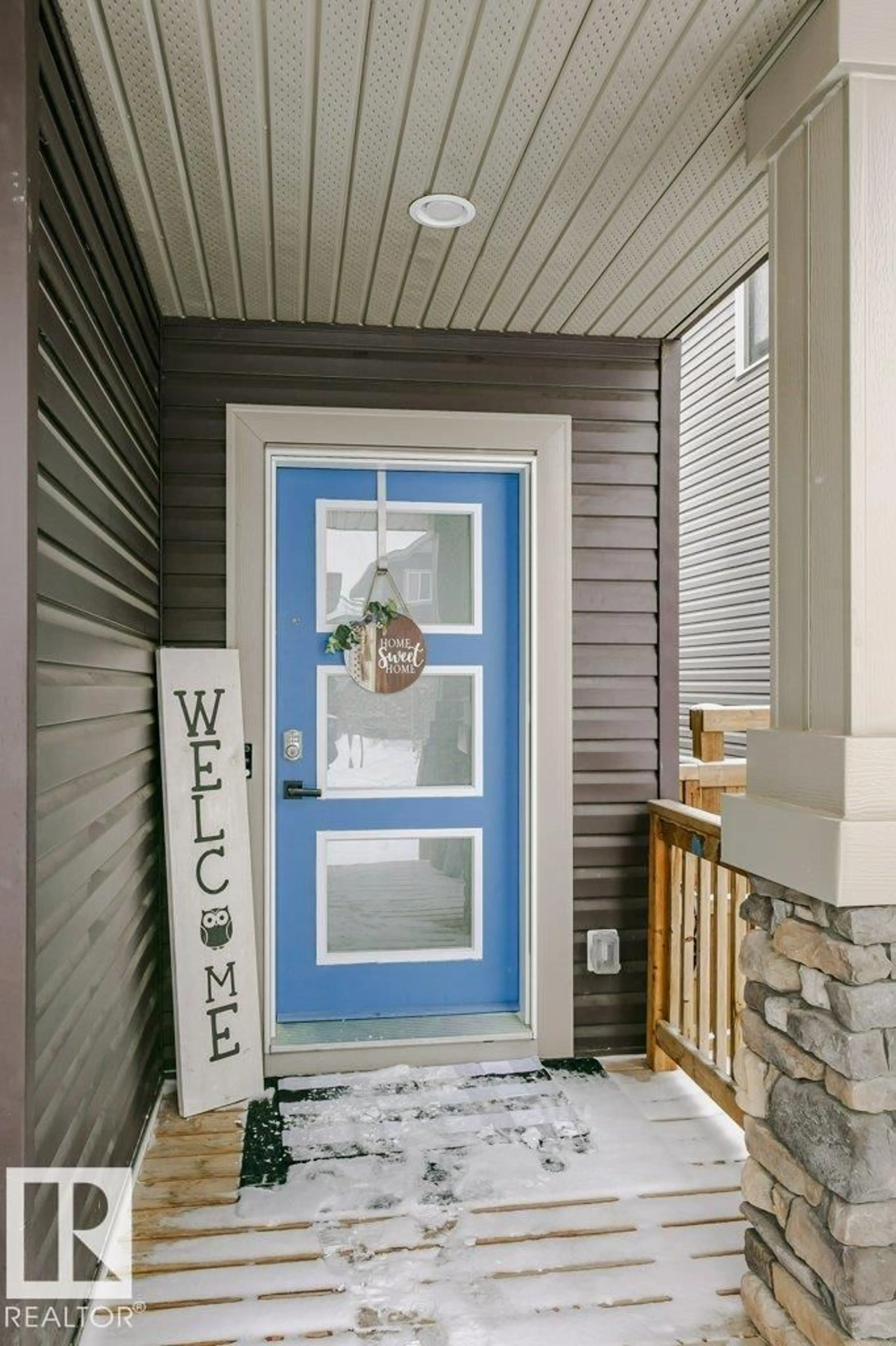 Indoor entryway for 320 BALSAM LI, Leduc Alberta T9E1L4