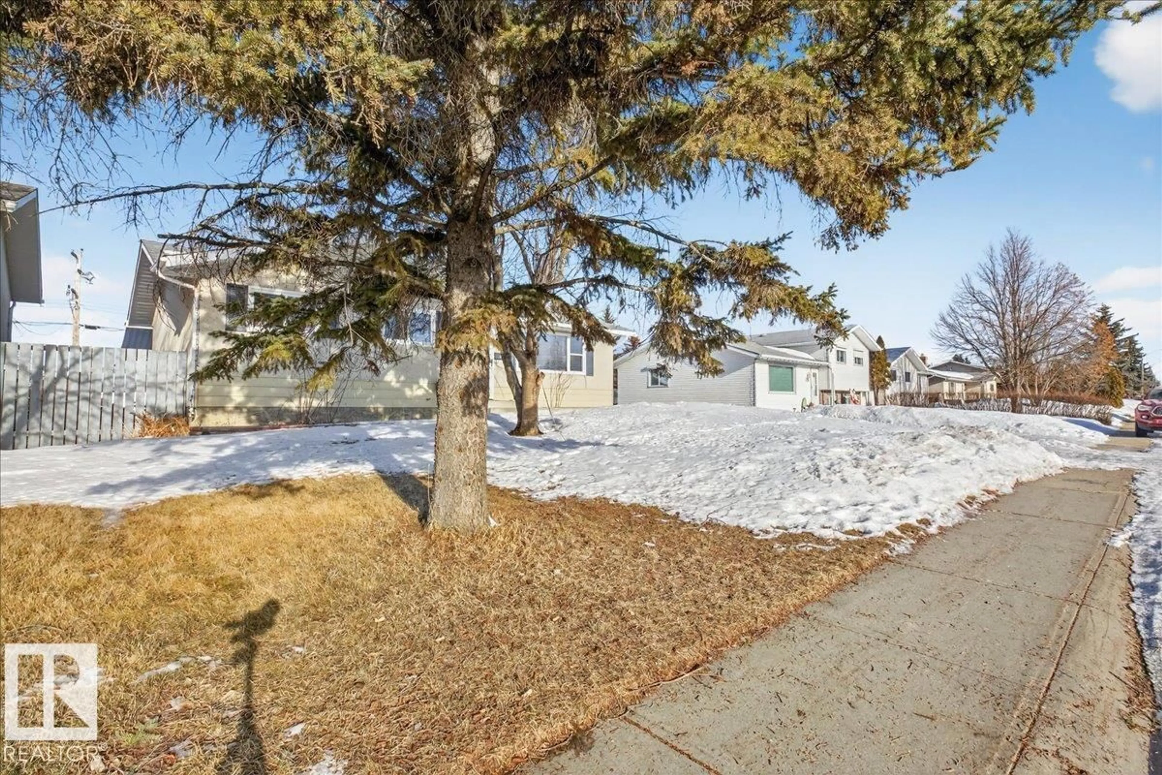 Unknown for 4720 47 ST, Gibbons Alberta T0A1N0