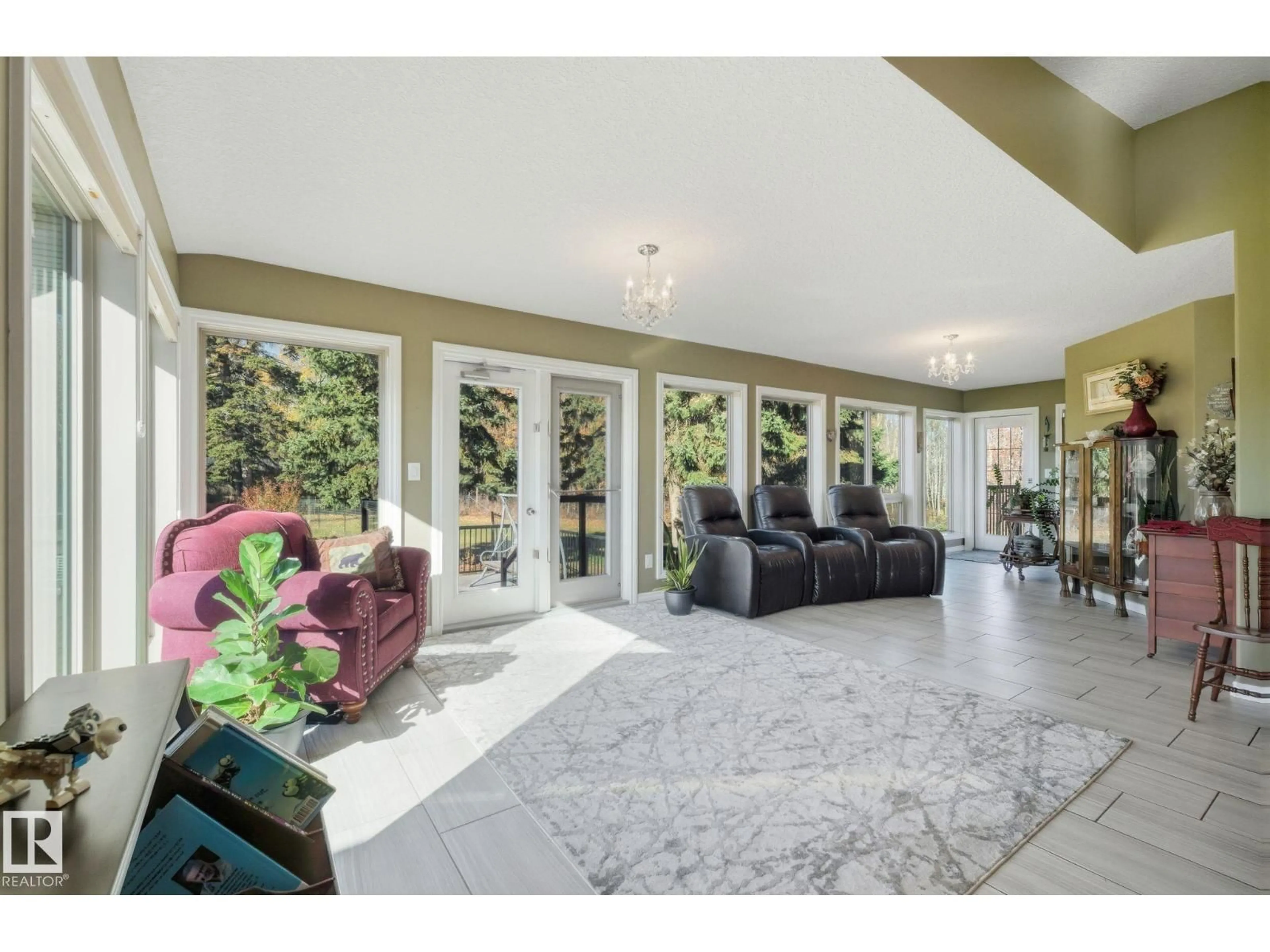 Indoor foyer for 22516 TWP ROAD 572, Rural Sturgeon County Alberta T0A1N5