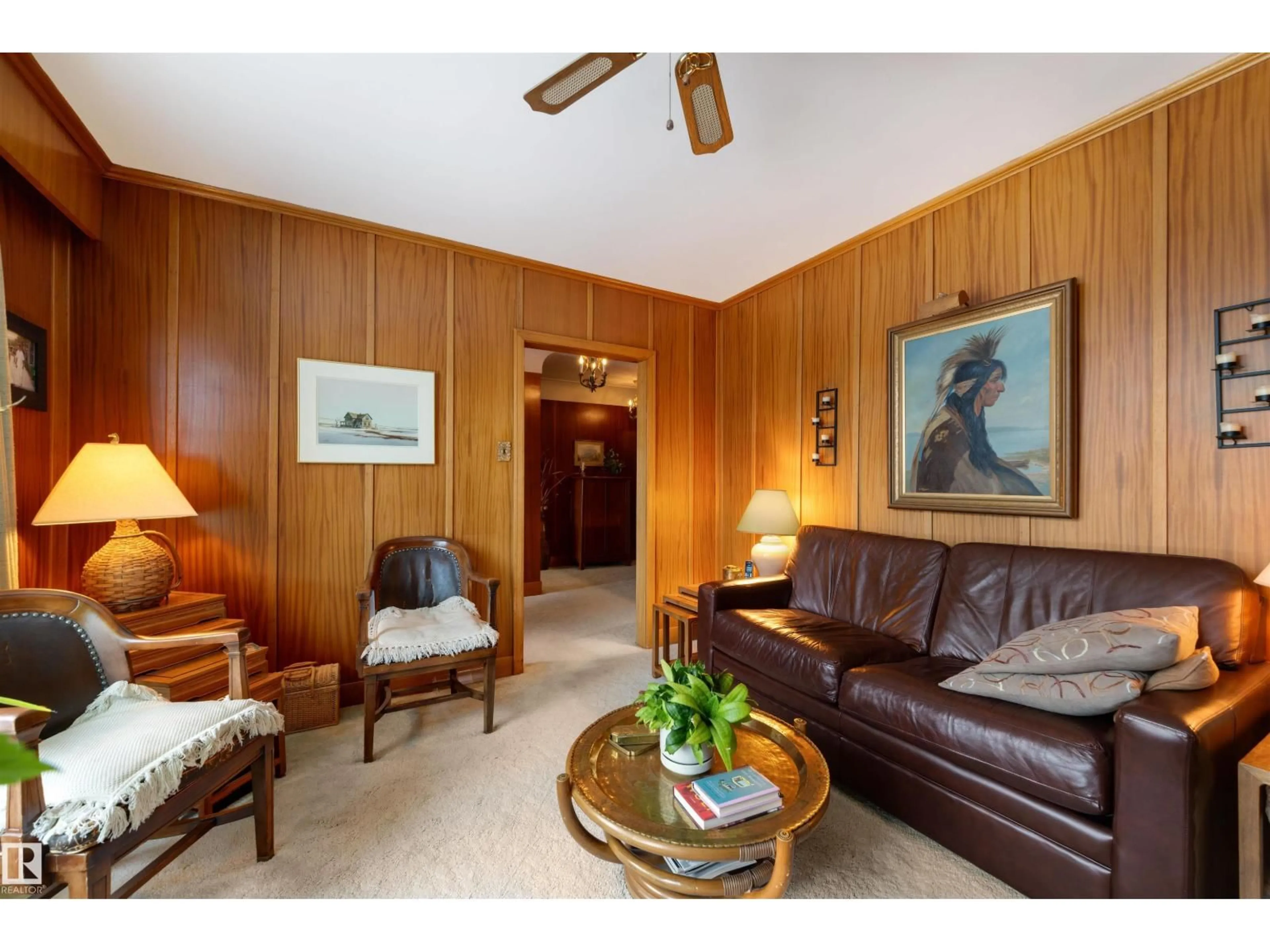 Living room with furniture, unknown for 13882 RAVINE DR, Edmonton Alberta T5N3M1