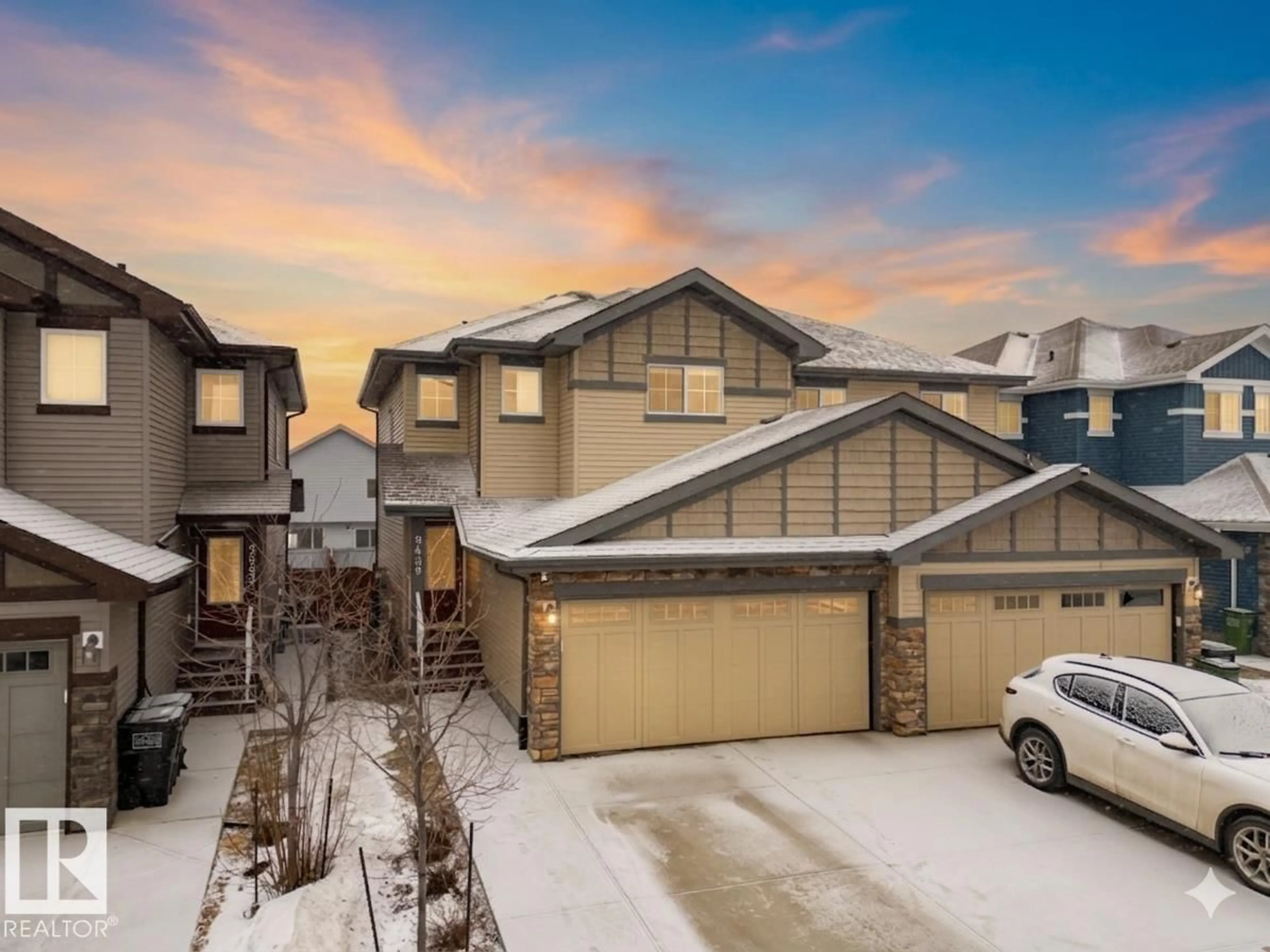 A pic from outside/outdoor area/front of a property/back of a property/a pic from drone, street for NW - 9439 209 ST, Edmonton Alberta T5T7J5