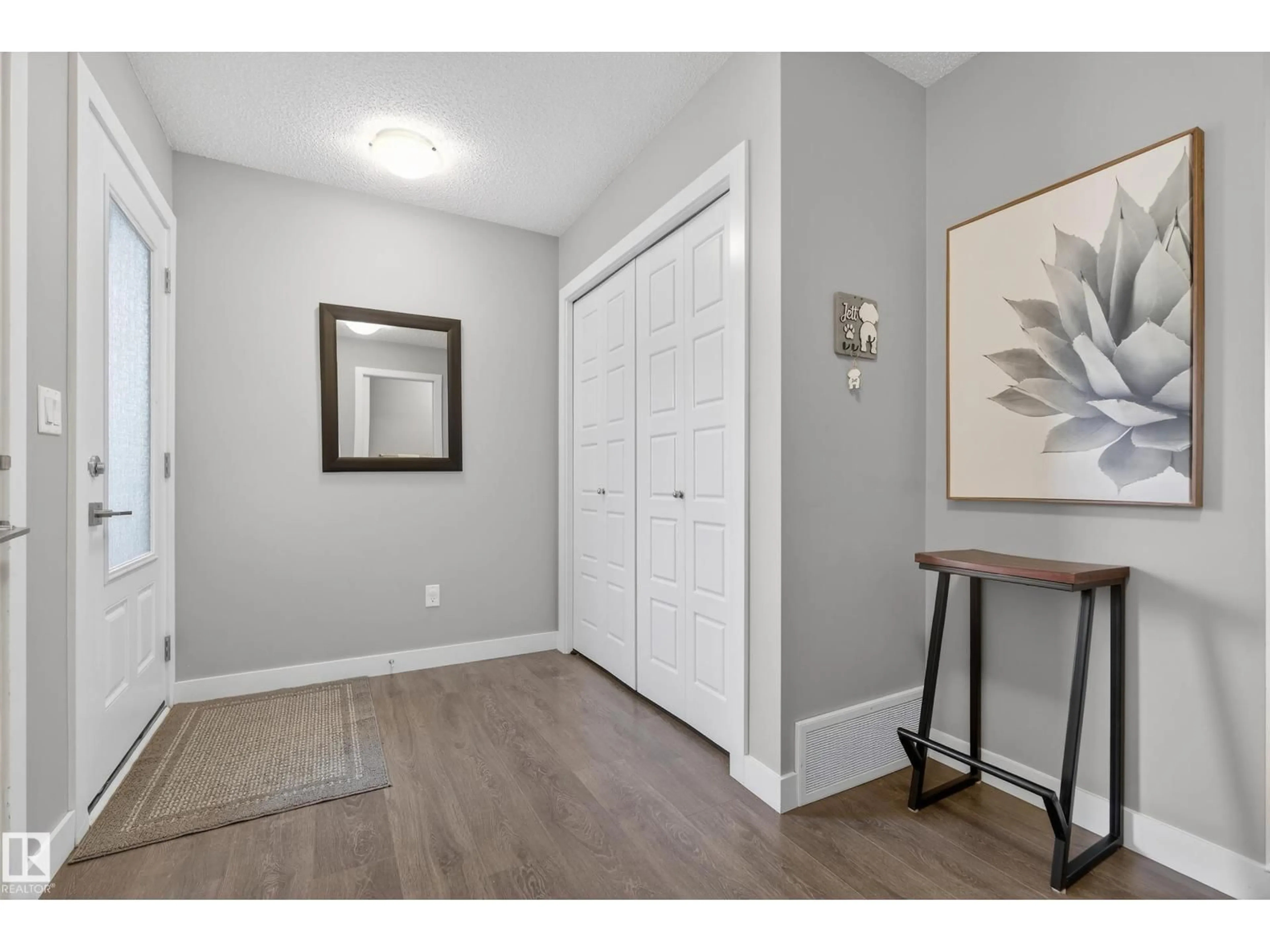Indoor entryway for NW - 9439 209 ST, Edmonton Alberta T5T7J5