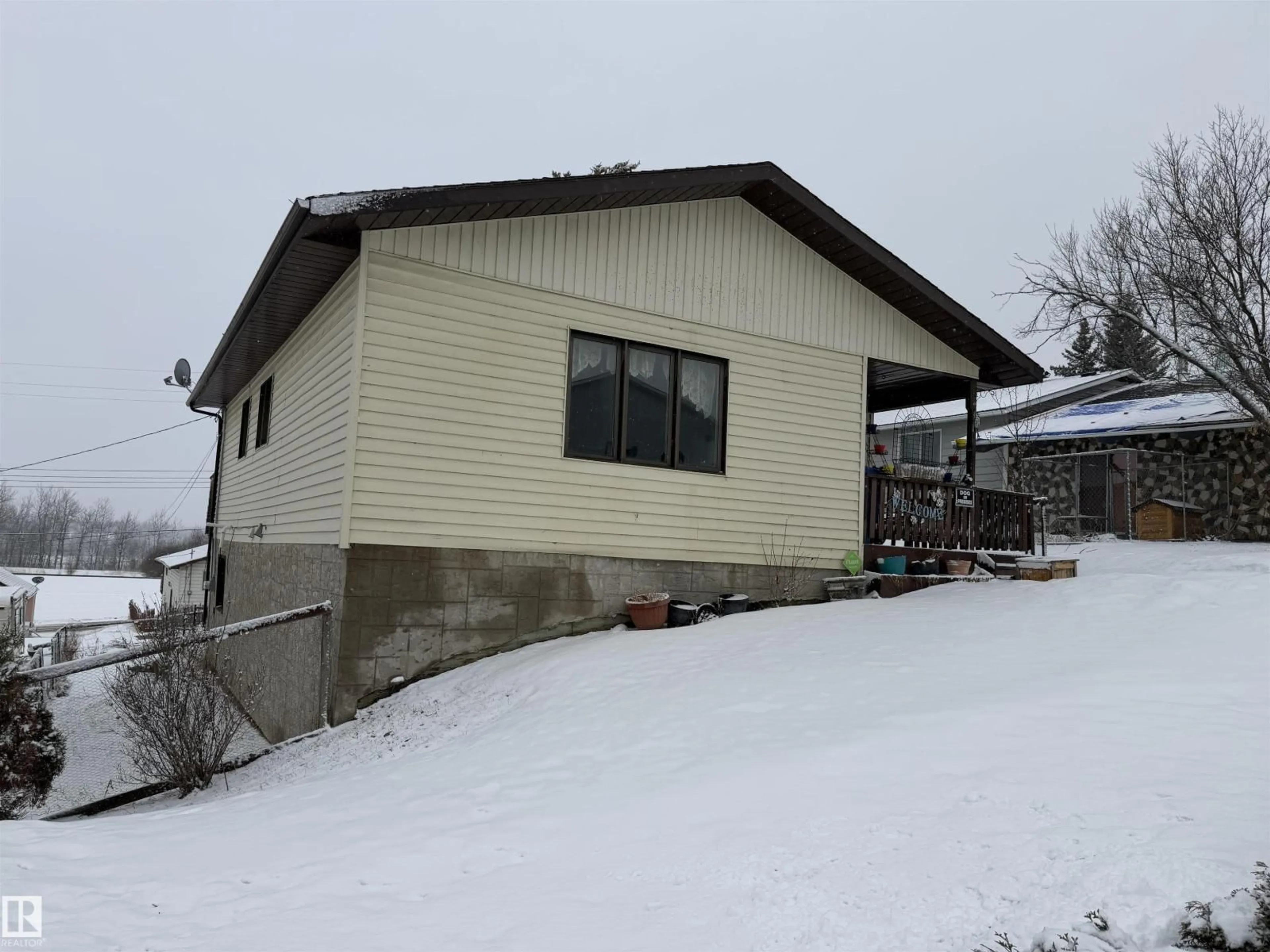Shed for 4847 50 AV, Sangudo Alberta T0E2A0