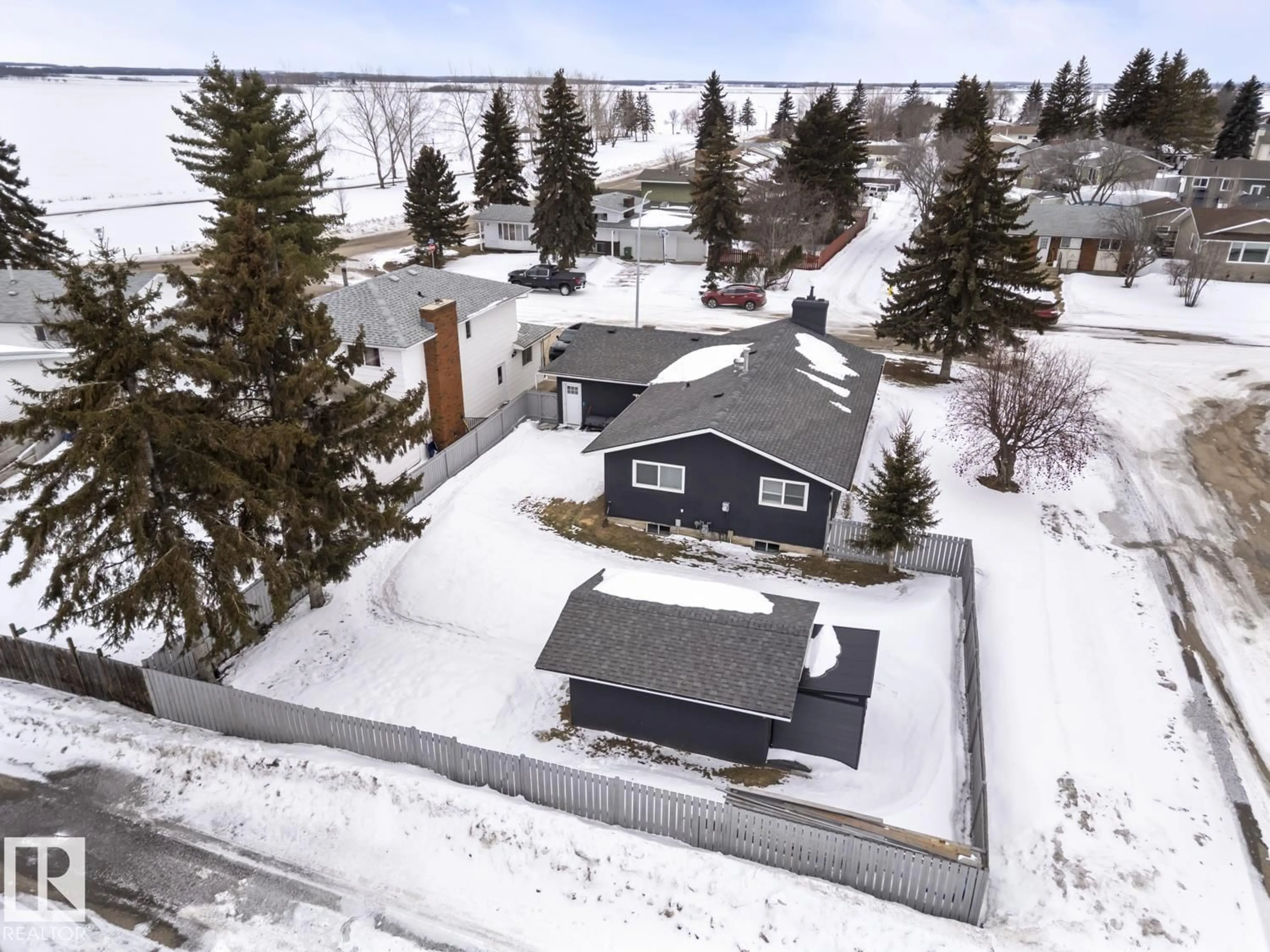 A pic from outside/outdoor area/front of a property/back of a property/a pic from drone, street for 4015 47 ST, Bonnyville Town Alberta T9N1P9