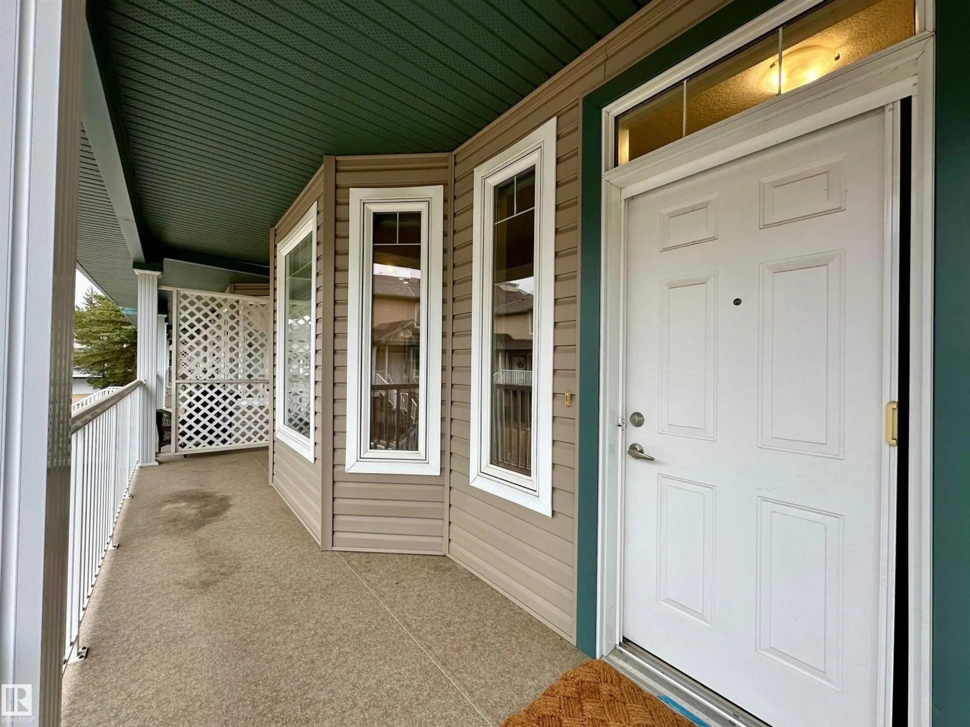 Indoor entryway for #41 - 903 RUTHERFORD RD, Edmonton Alberta T6W1N9