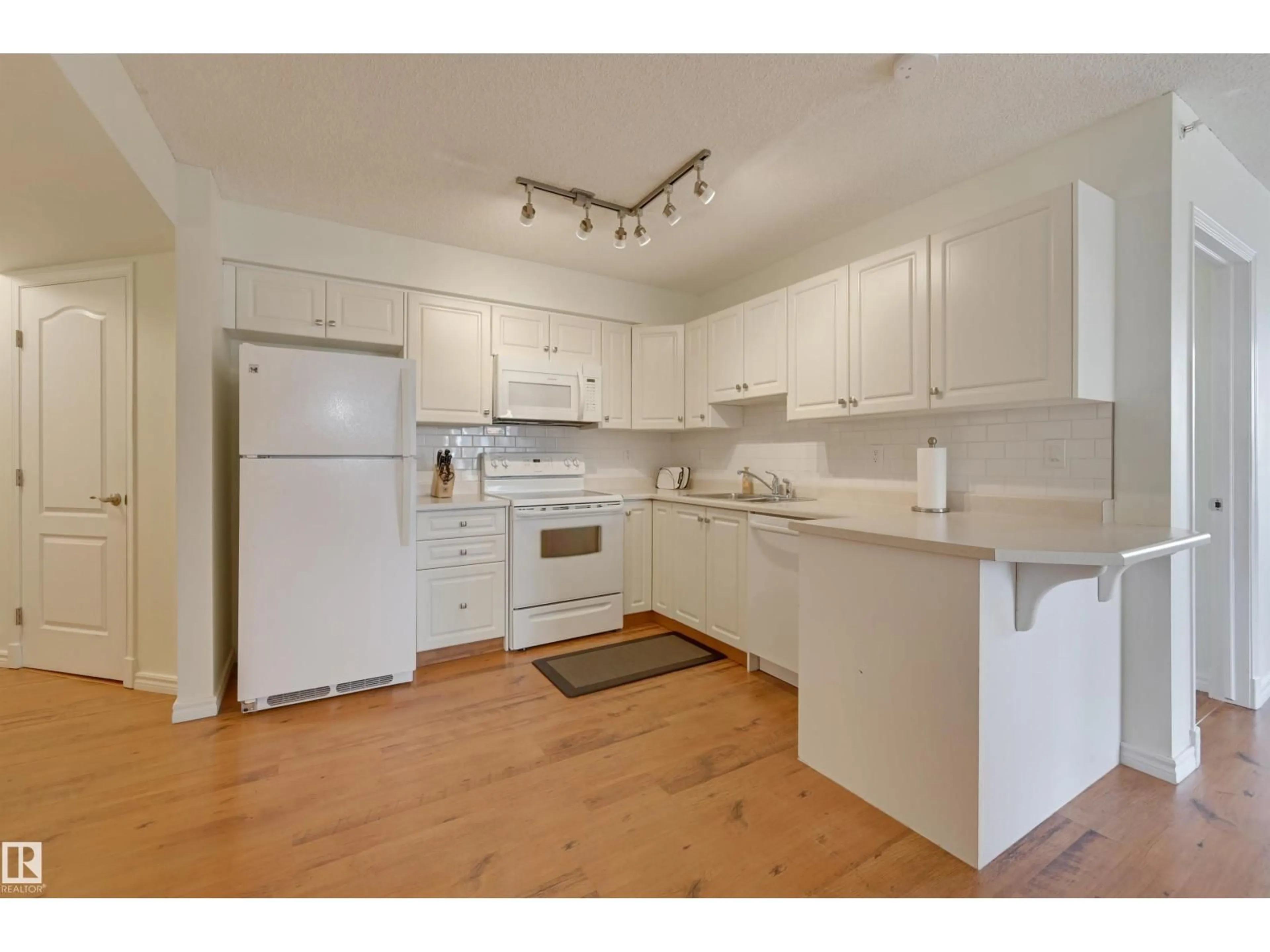 Standard kitchen, unknown for #501 - 10649 SASKATCHEWAN DR, Edmonton Alberta T6E6S8