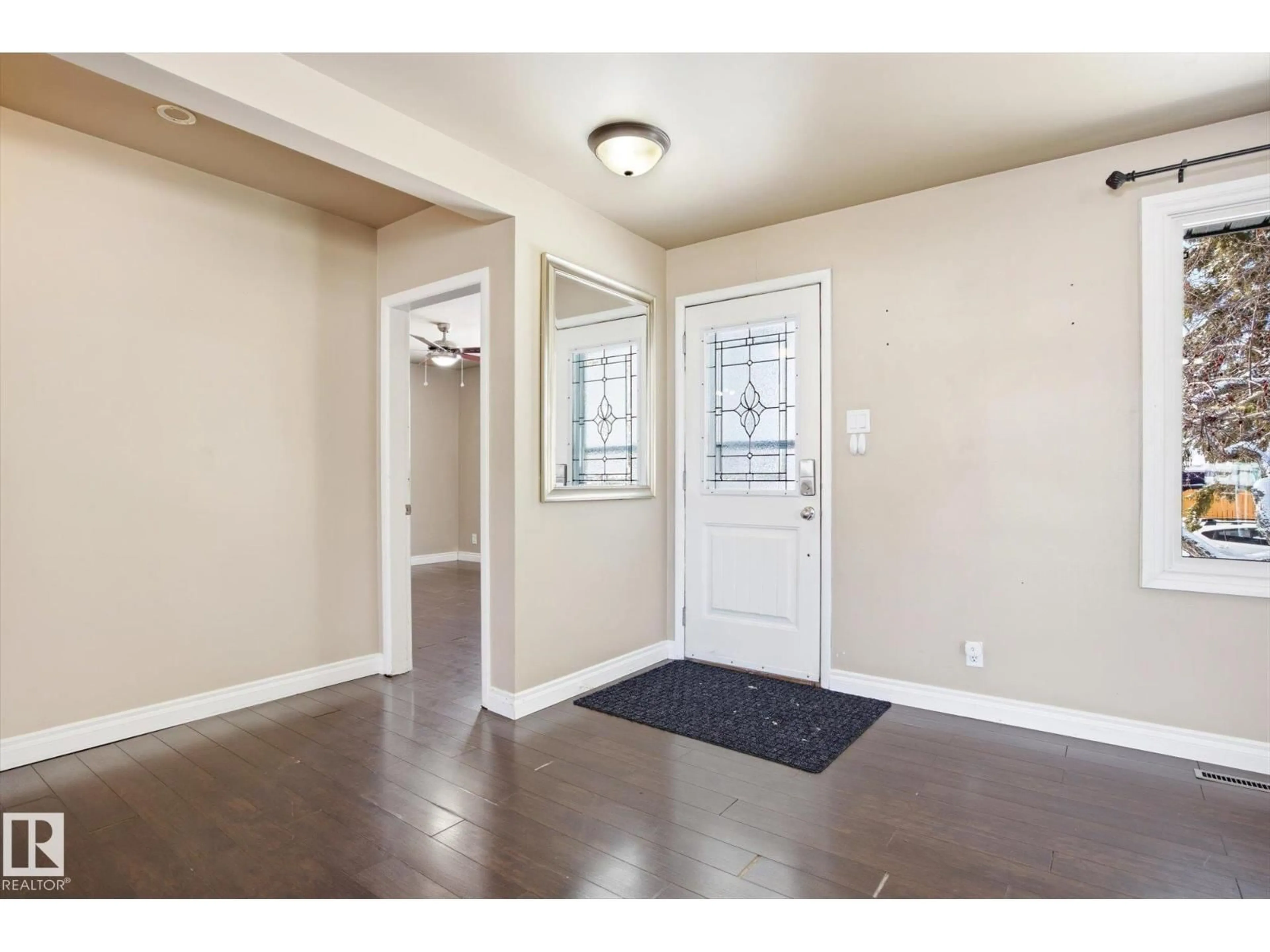 Indoor entryway for NW - 12308 134A AV, Edmonton Alberta T5L3W4