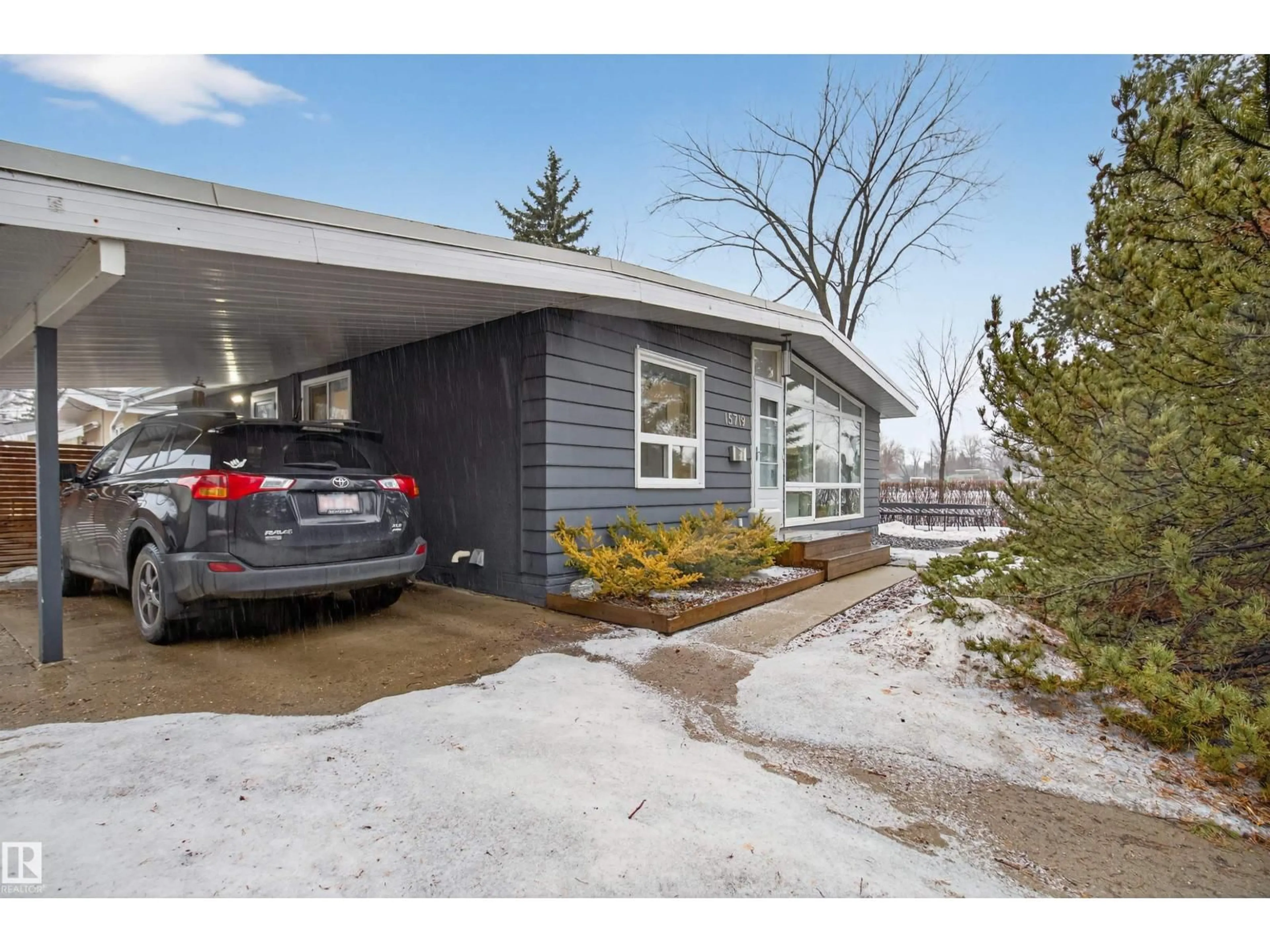 Unknown for 15719 89A AV, Edmonton Alberta T5R4T1