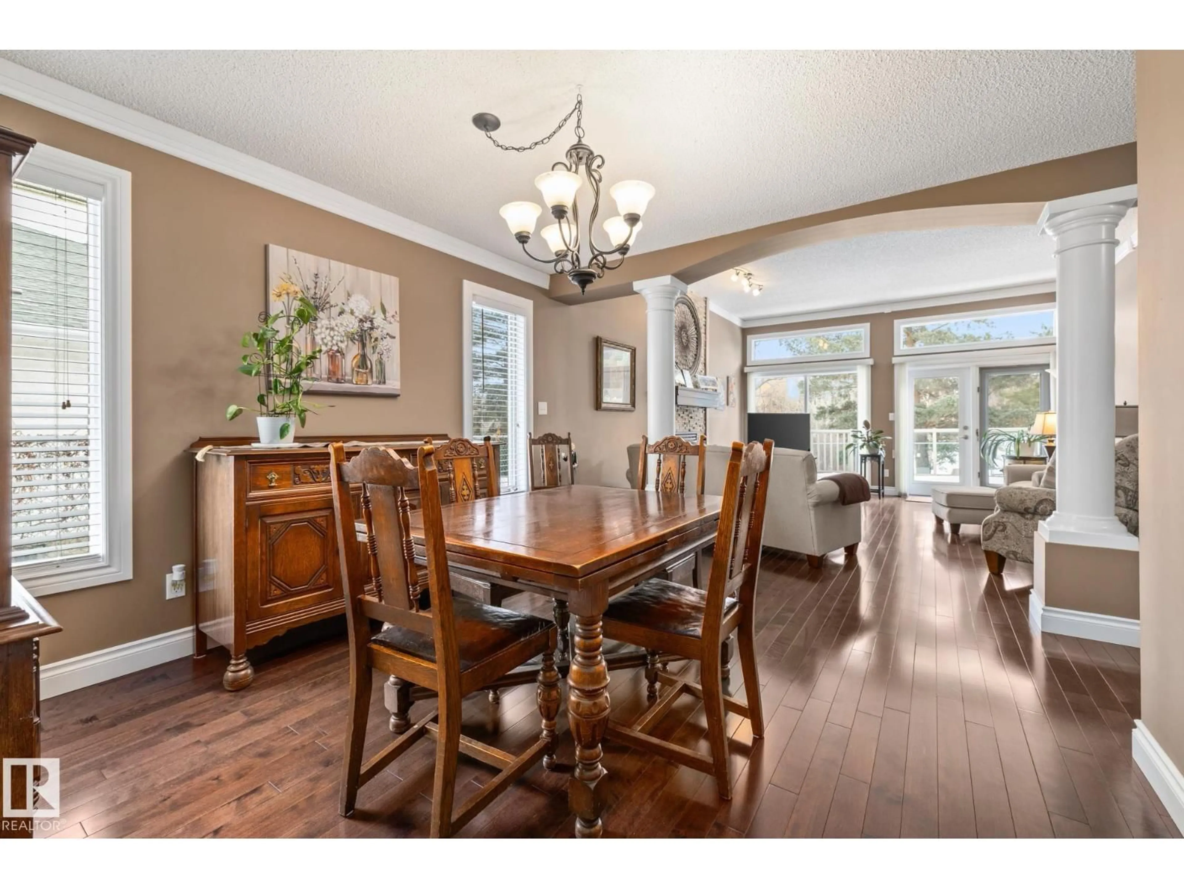 Dining room, wood/laminate floor for 54 HARWOOD DR, St. Albert Alberta T8N5V2