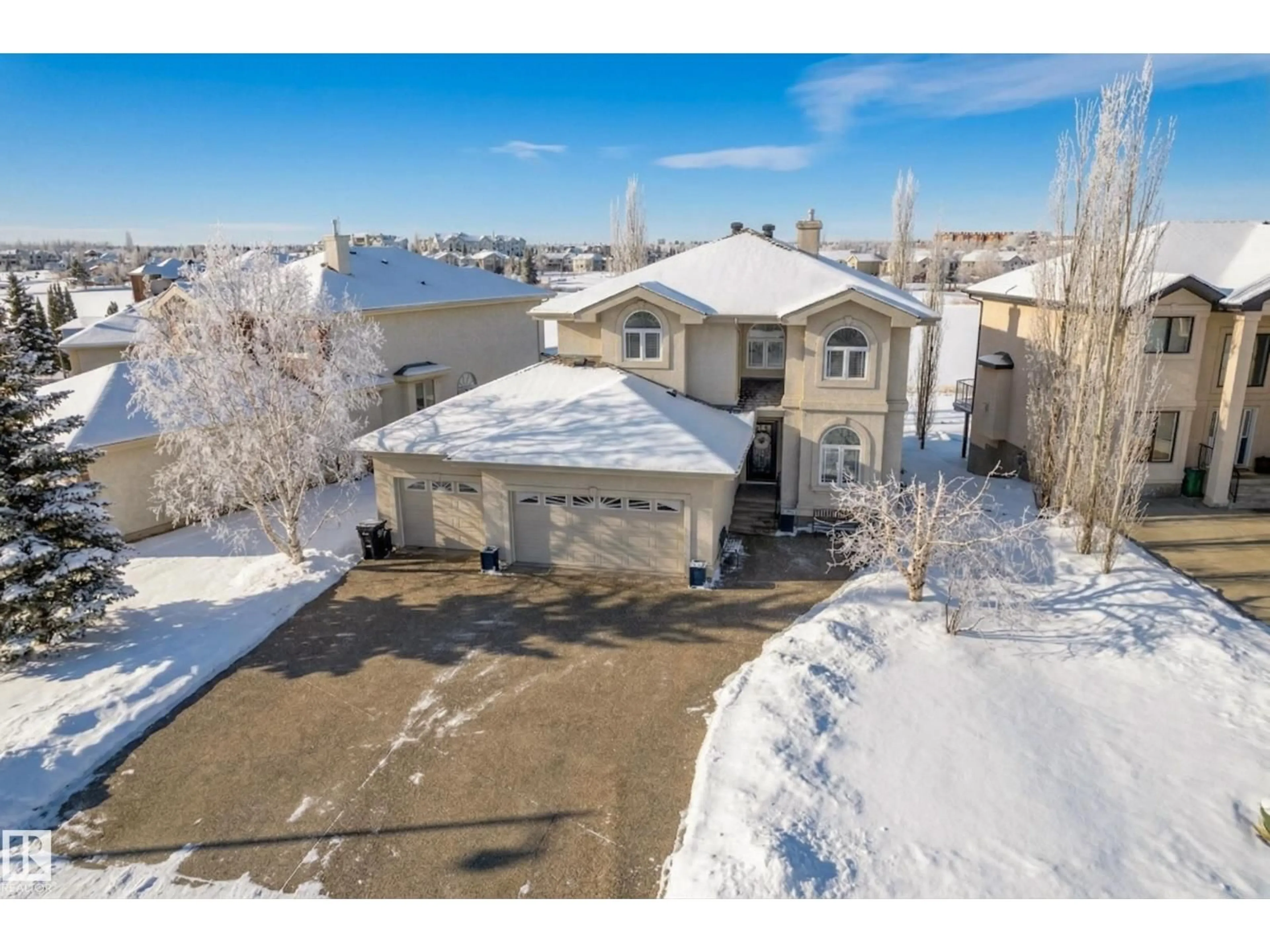 A pic from outside/outdoor area/front of a property/back of a property/a pic from drone, street for NW - 15712 135 ST, Edmonton Alberta T6V1P6