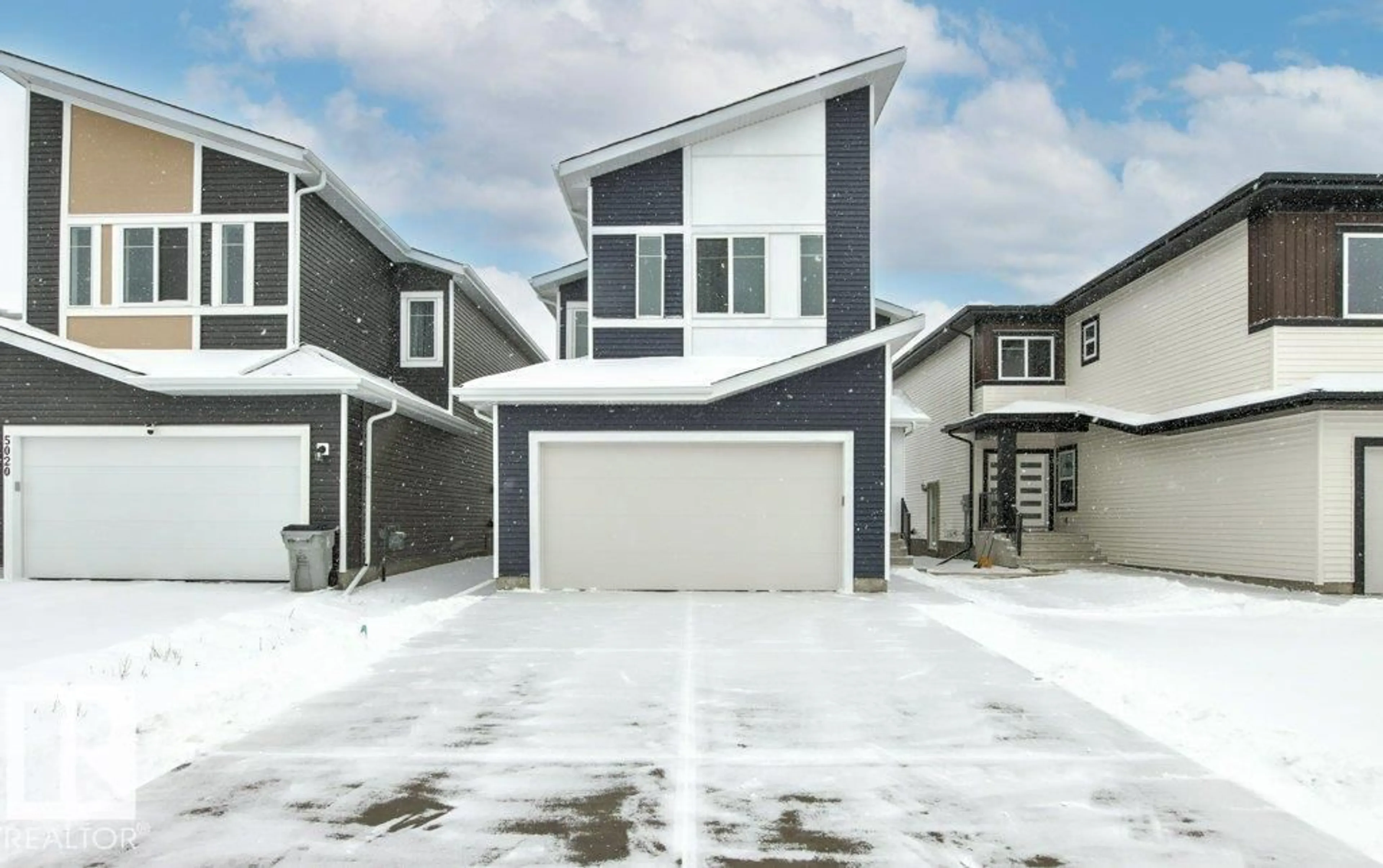 Home with vinyl exterior material, street for 5018 53 AV, Calmar Alberta T0C0V0