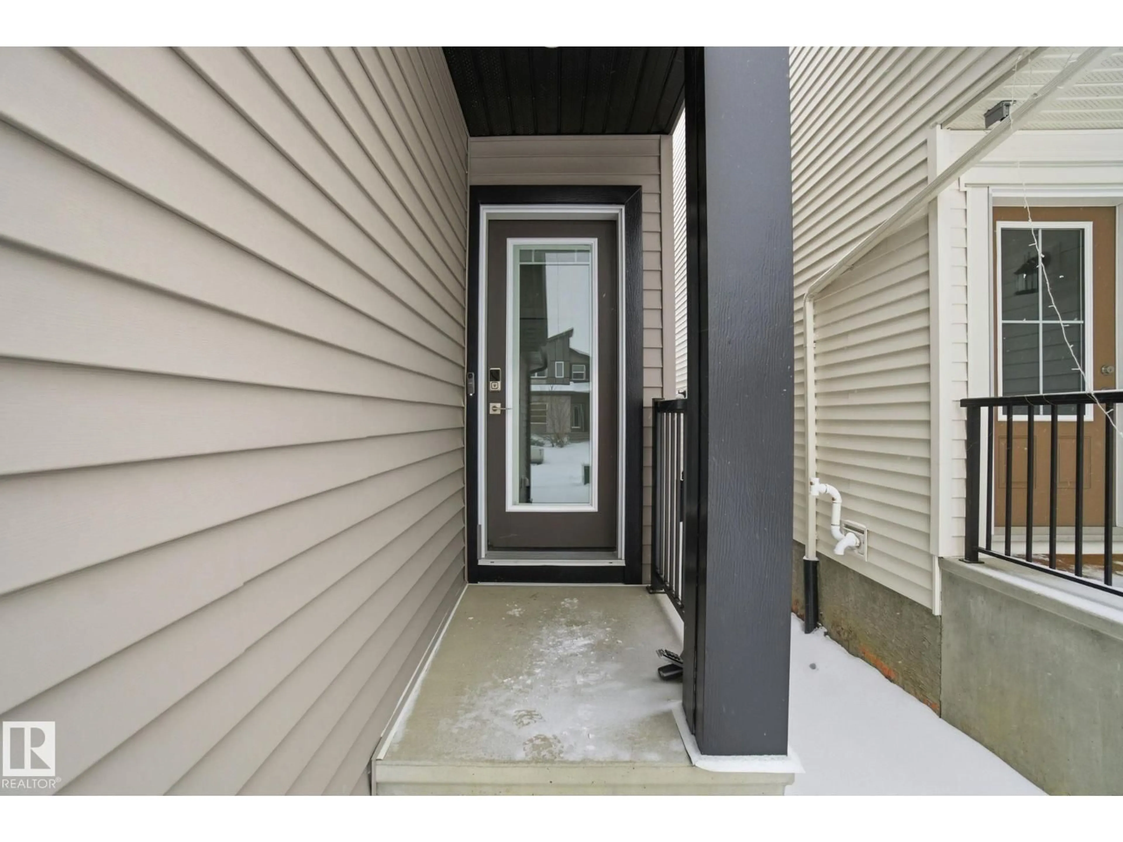 Indoor entryway for SW - 319 29 ST, Edmonton Alberta T6X3E7