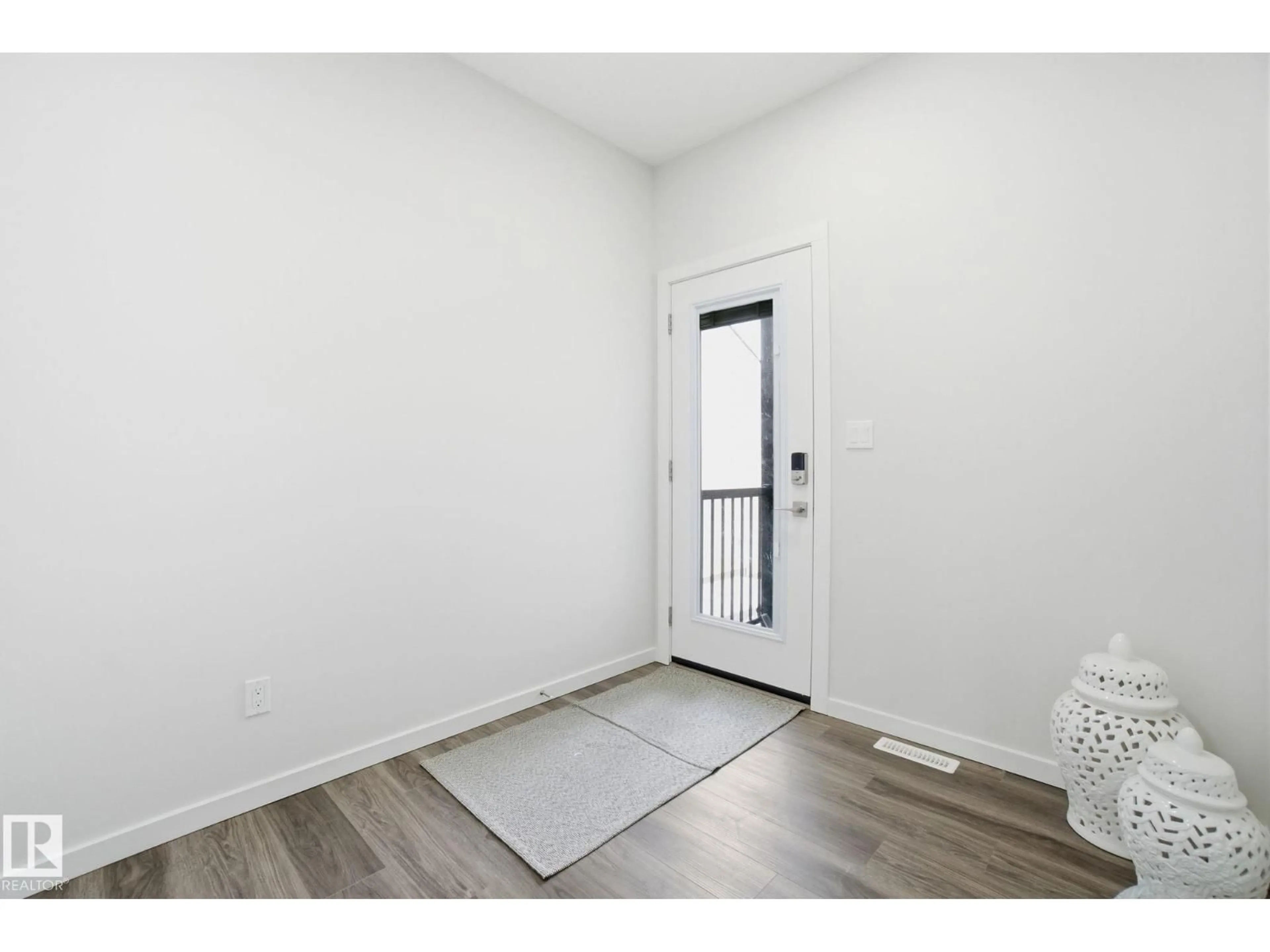 Indoor entryway for SW - 319 29 ST, Edmonton Alberta T6X3E7