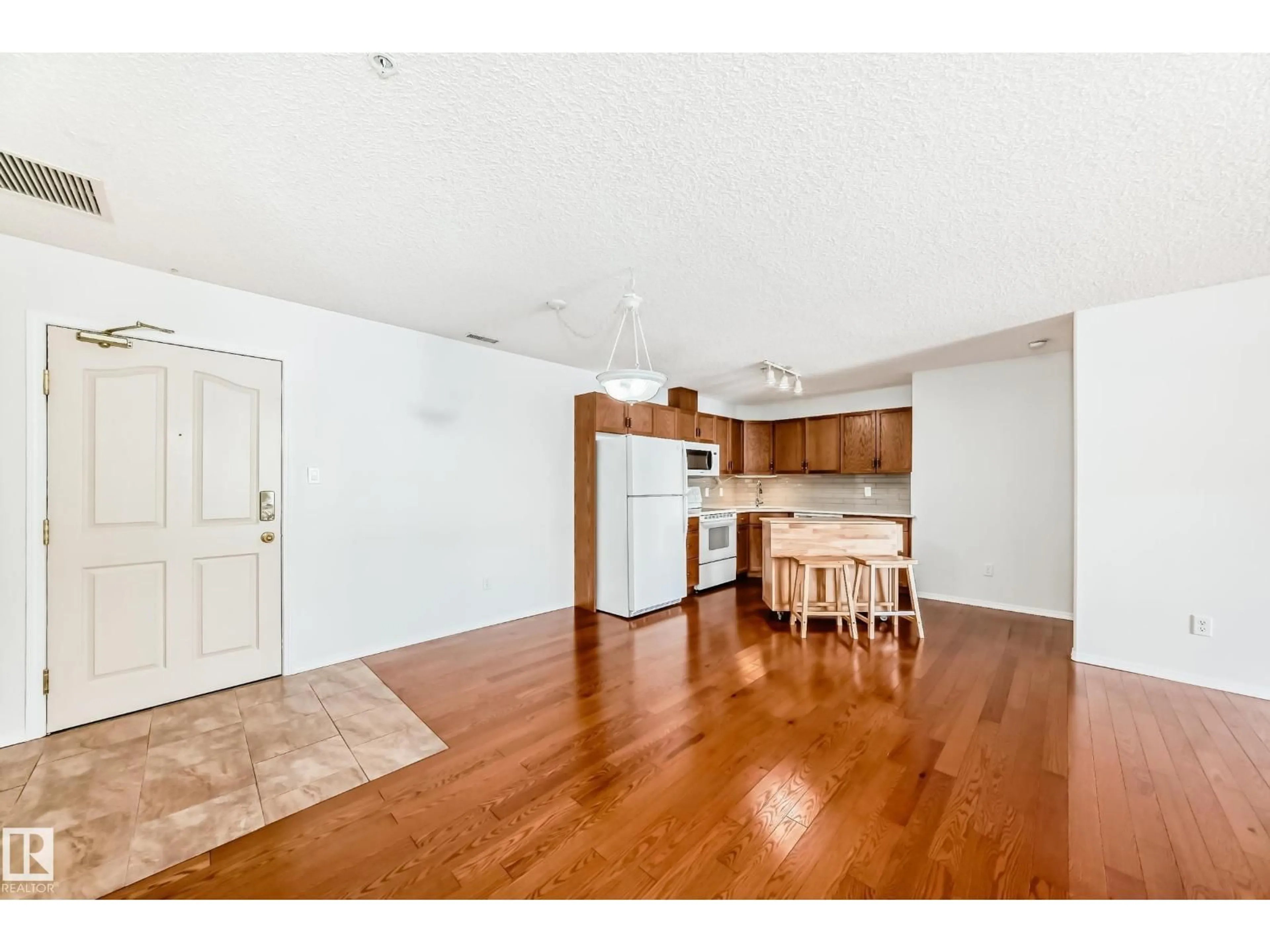 Unknown for #105 - 16303 95 ST, Edmonton Alberta T5Z3V1