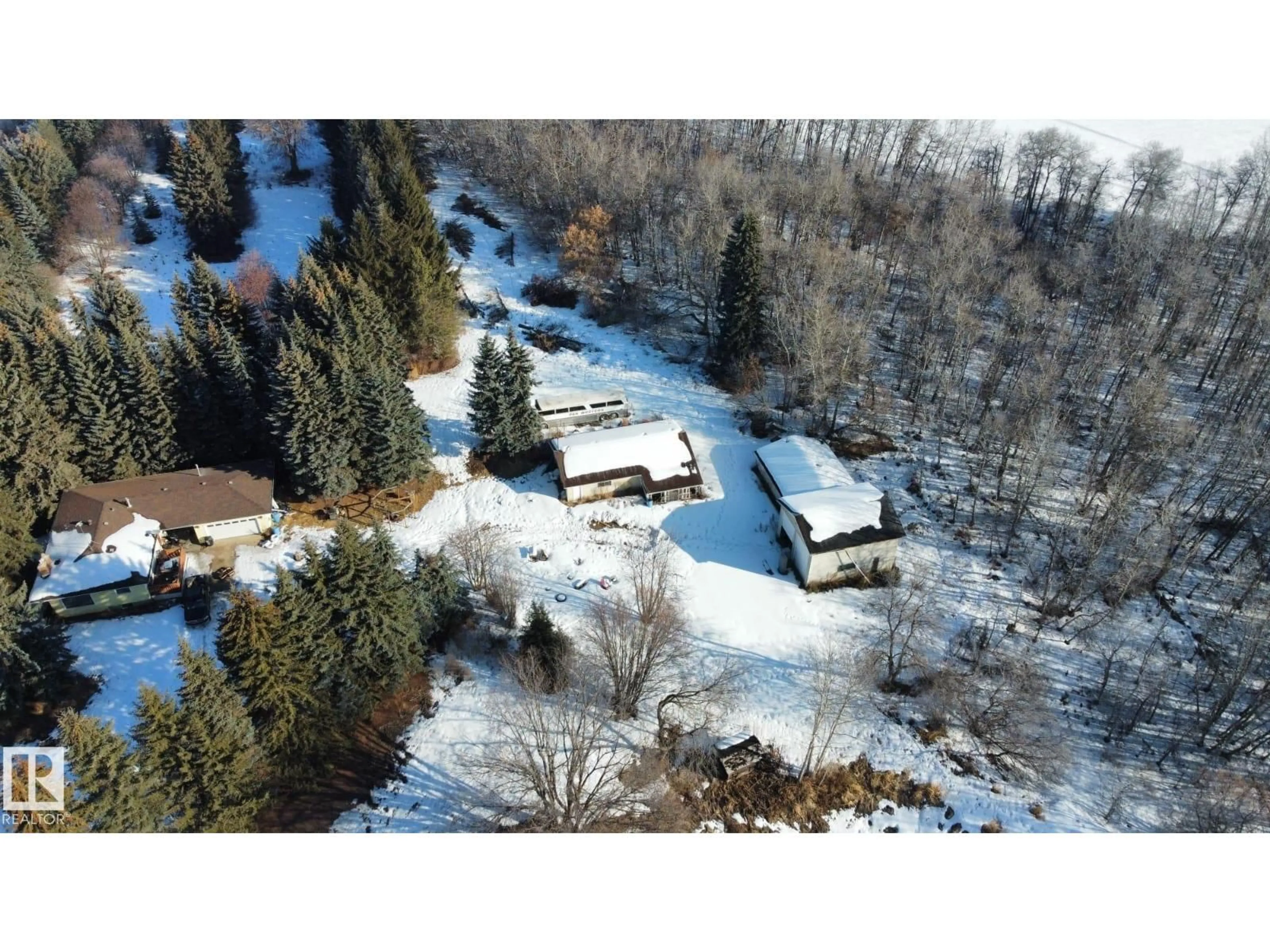 A pic from outside/outdoor area/front of a property/back of a property/a pic from drone, unknown for 54305 RR 253, St. Albert Alberta T8T0S6