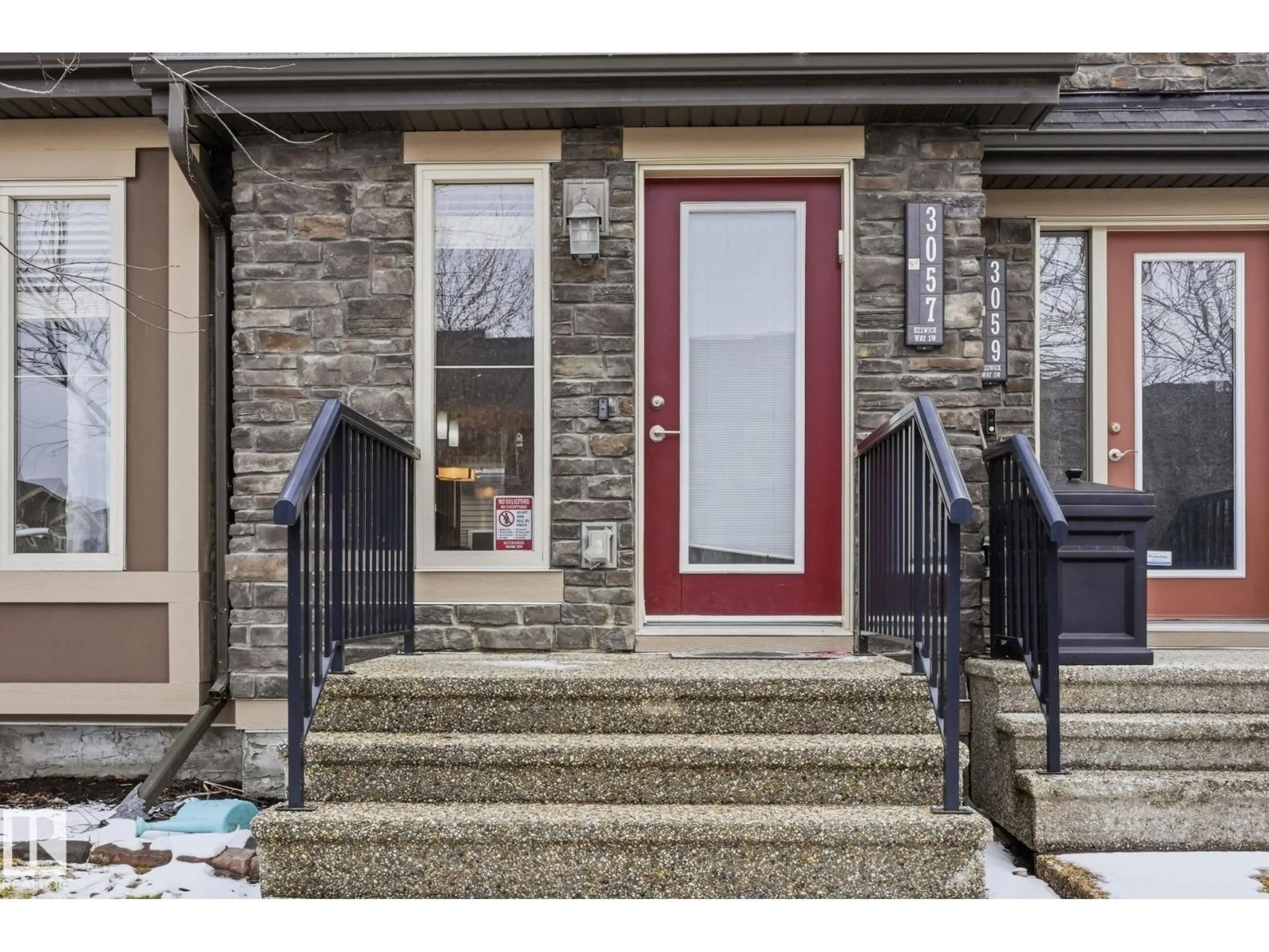 Indoor entryway for SW - 3057 KESWICK WY, Edmonton Alberta T6W2R2
