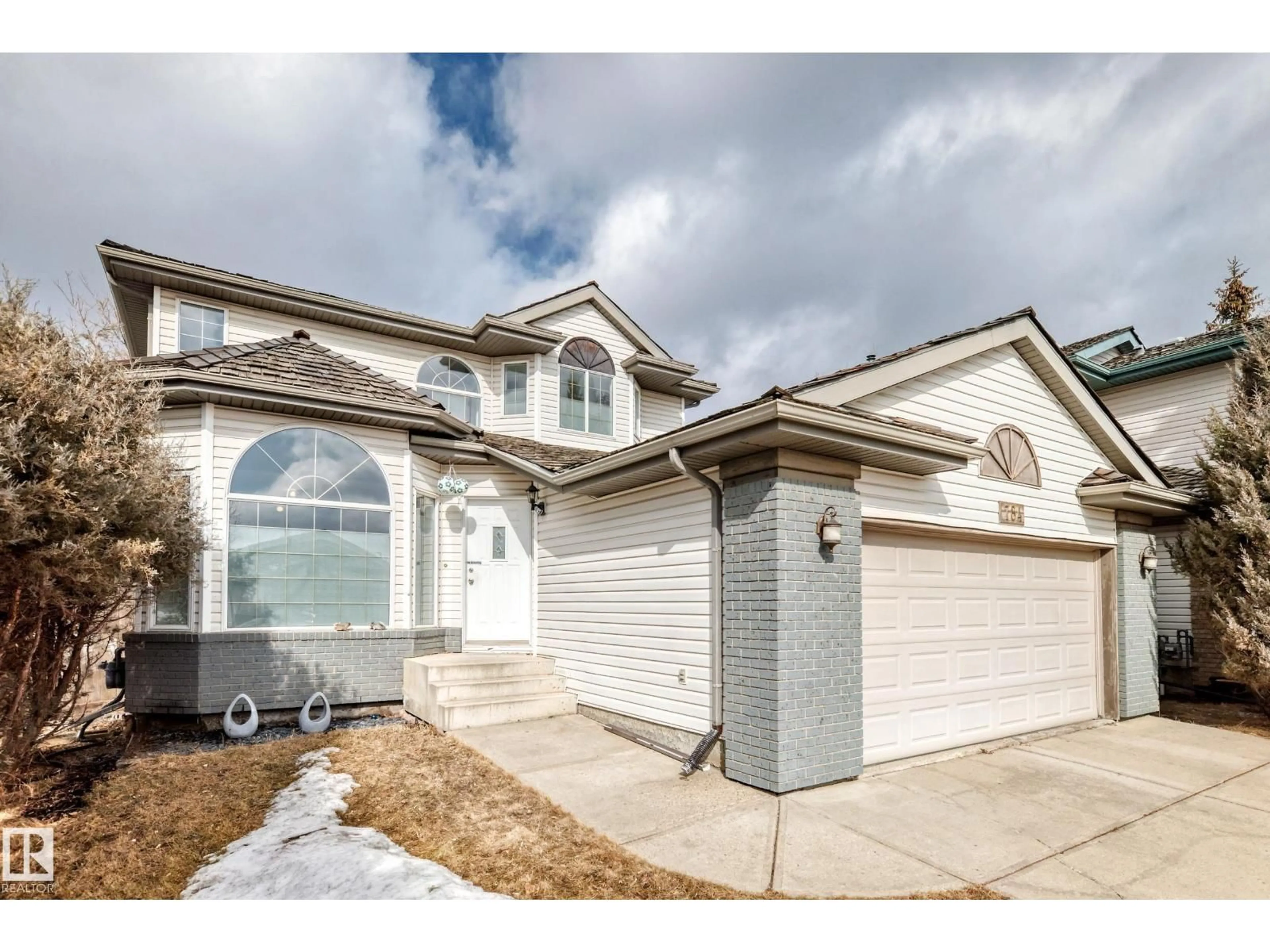 Home with vinyl exterior material, street for 784 BLACKBURN PL, Edmonton Alberta T6W1C7