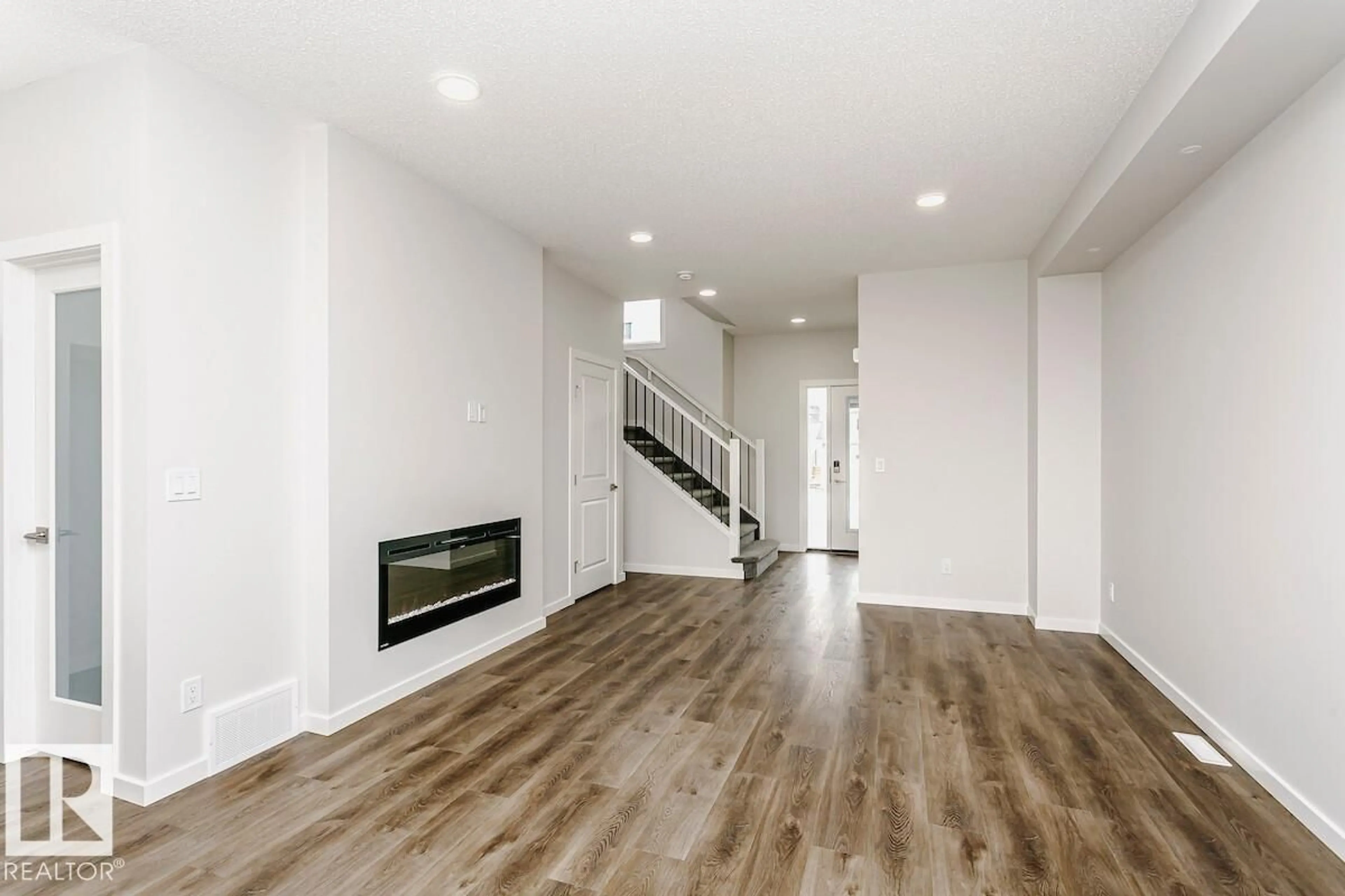 Unknown for NW - 18113 73A ST, Edmonton Alberta T5Z0J1