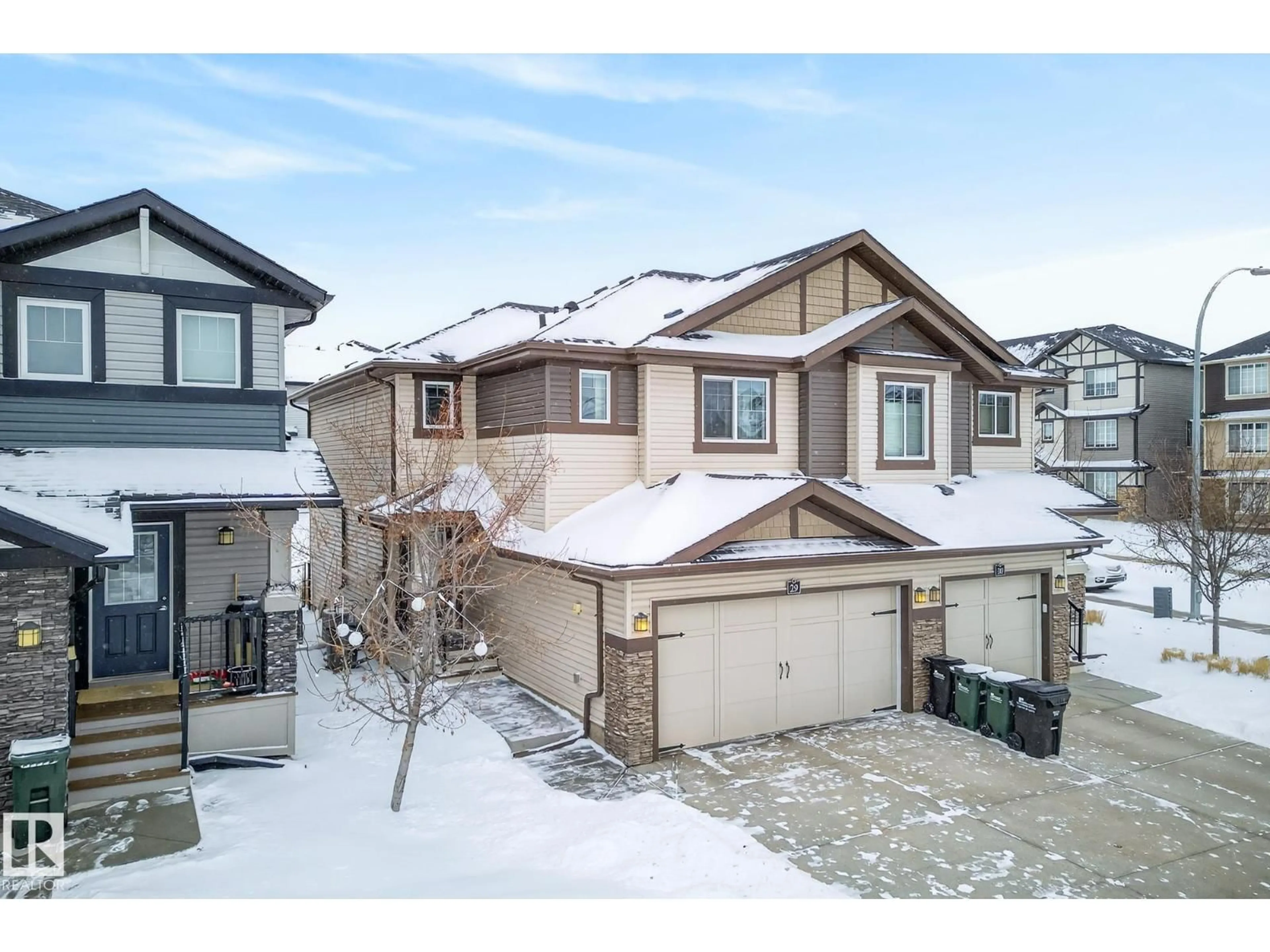 A pic from outside/outdoor area/front of a property/back of a property/a pic from drone, street for 29 AUGUSTINE CR, Sherwood Park Alberta T8H0X3