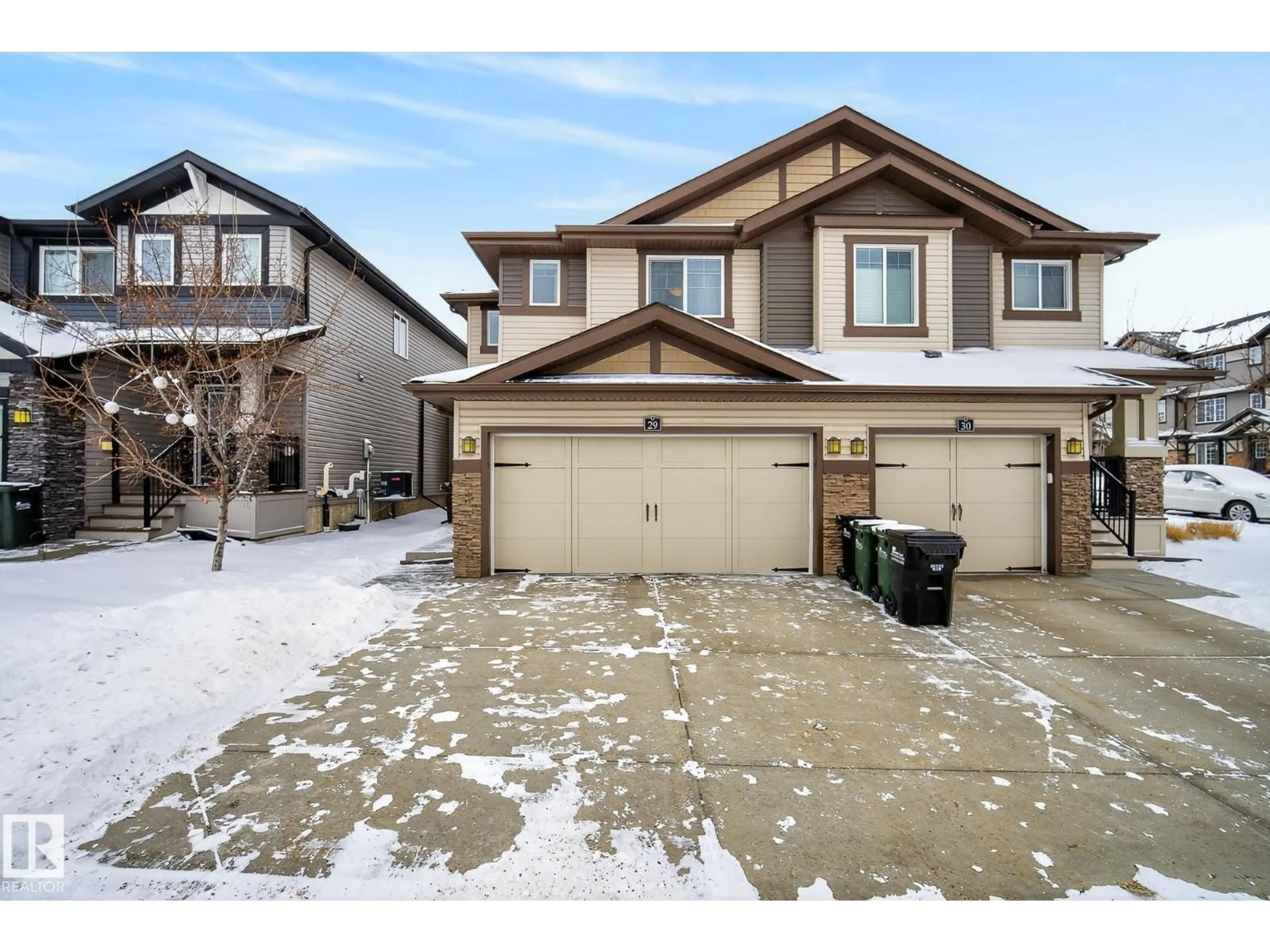 A pic from outside/outdoor area/front of a property/back of a property/a pic from drone, street for 29 AUGUSTINE CR, Sherwood Park Alberta T8H0X3
