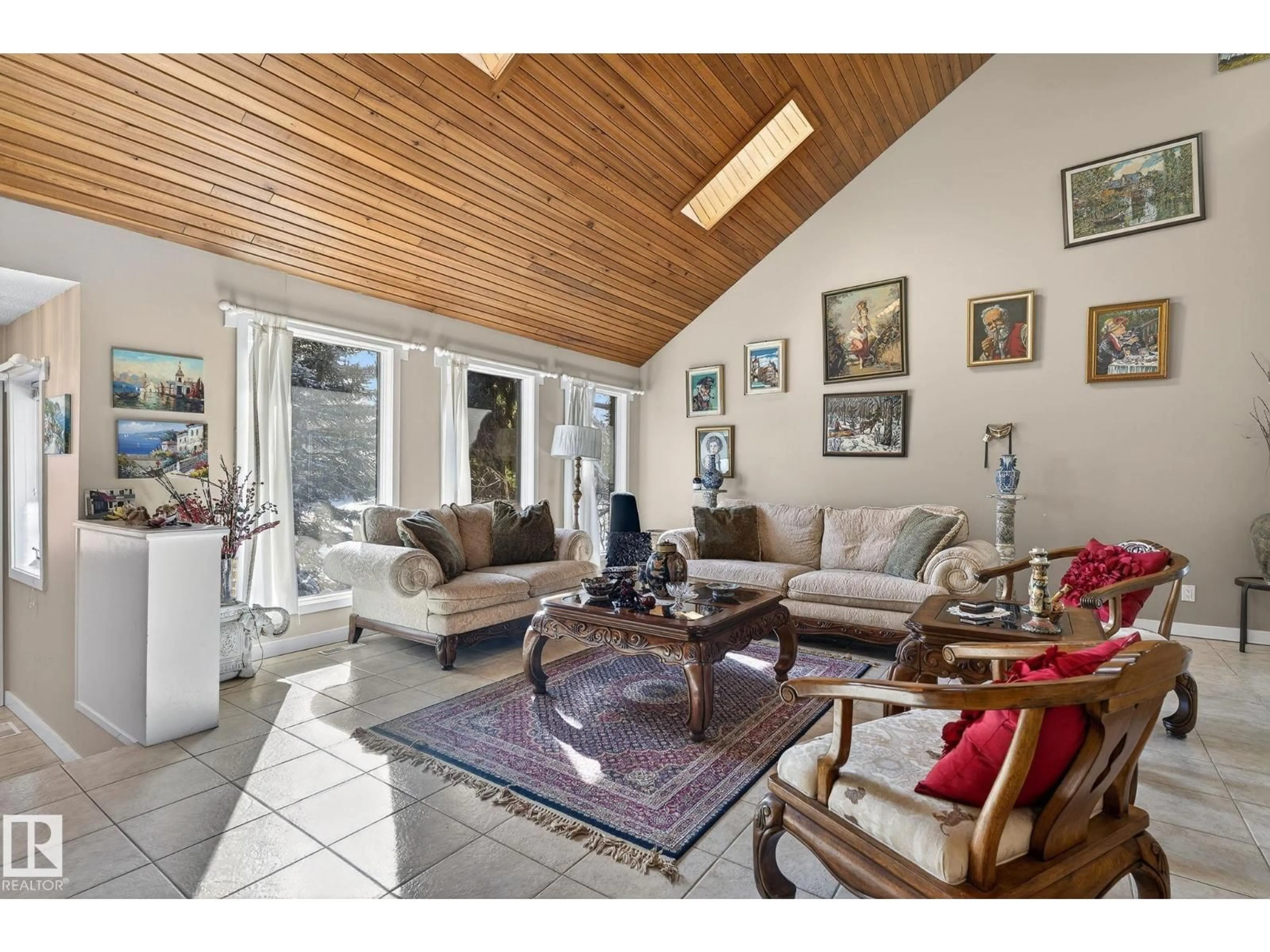 Living room with furniture, unknown for 5604 174 ST NW, Edmonton Alberta T6M1J1