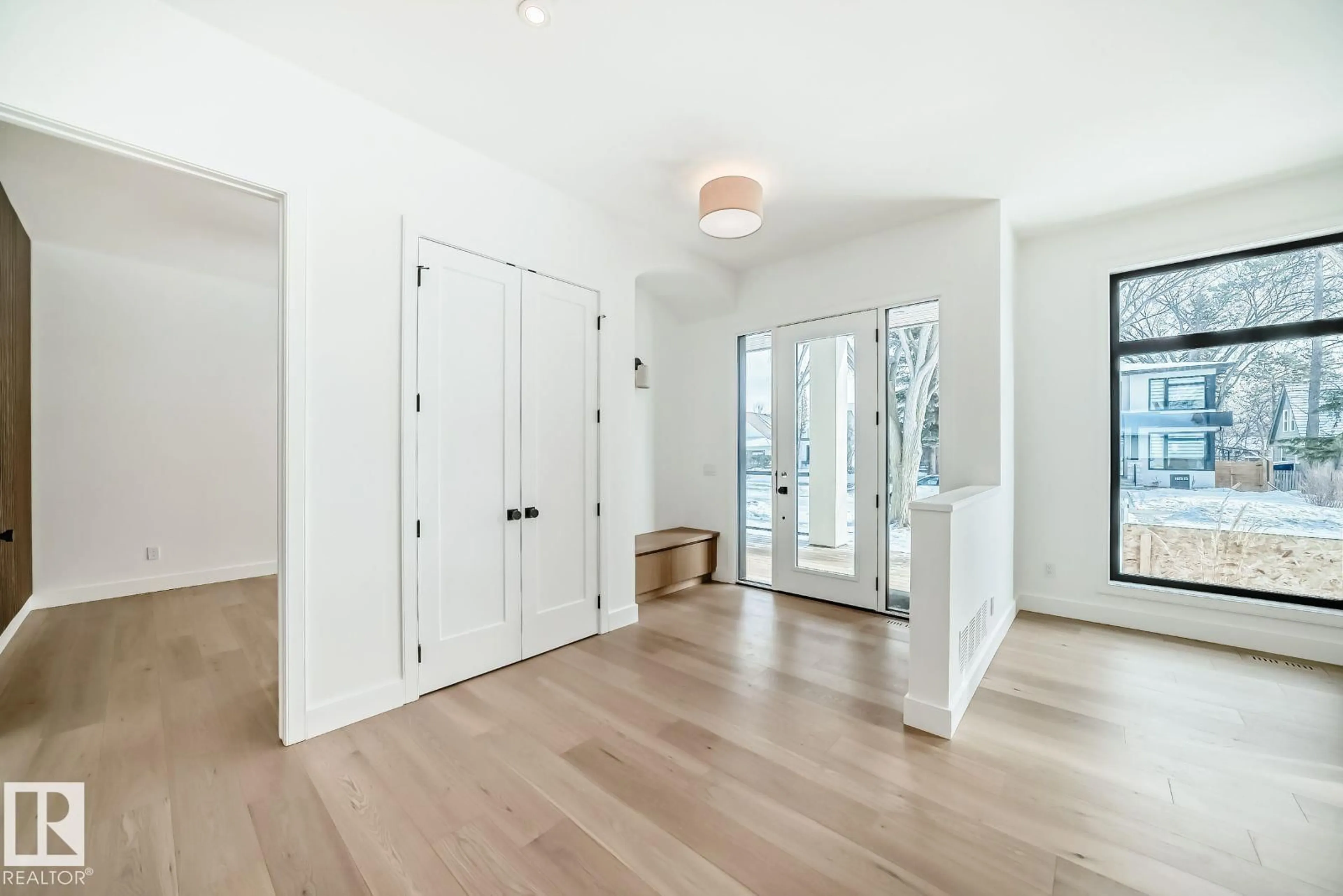 Indoor entryway for NW - 10514 134 ST, Edmonton Alberta T5N2B5