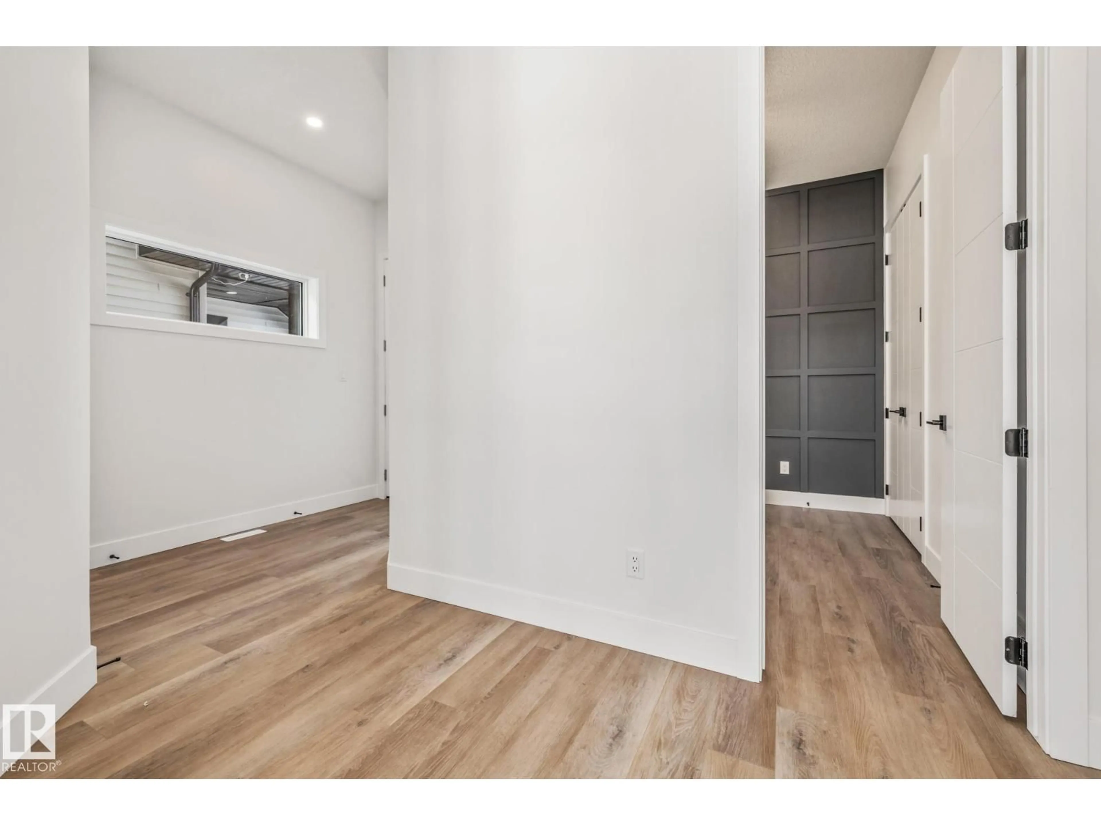 Indoor entryway for 205 CRYSTAL CREEK DR, Leduc Alberta T9E0X6