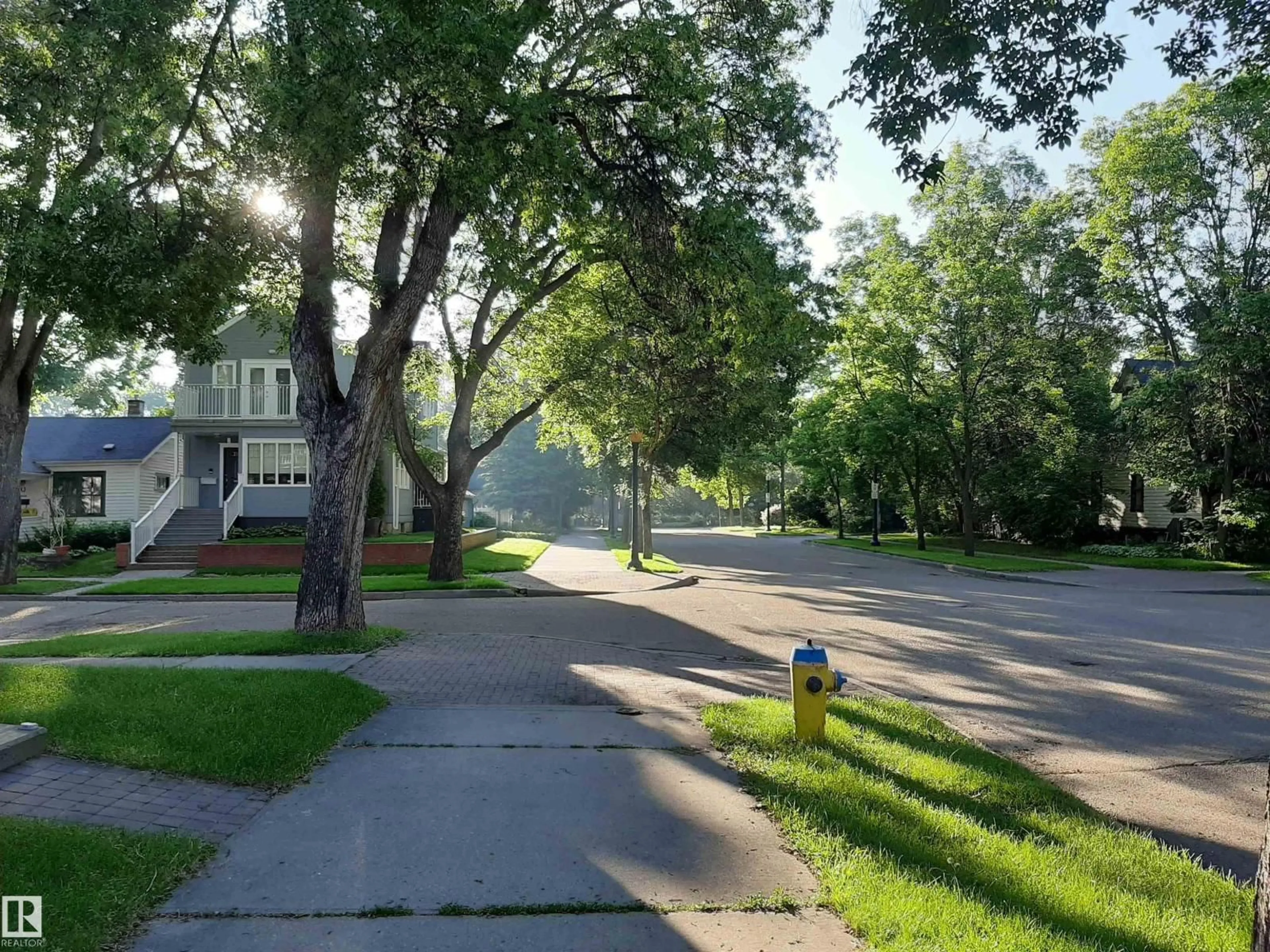 Blurry image for NW - 9615 101 ST, Edmonton Alberta T5K0W7