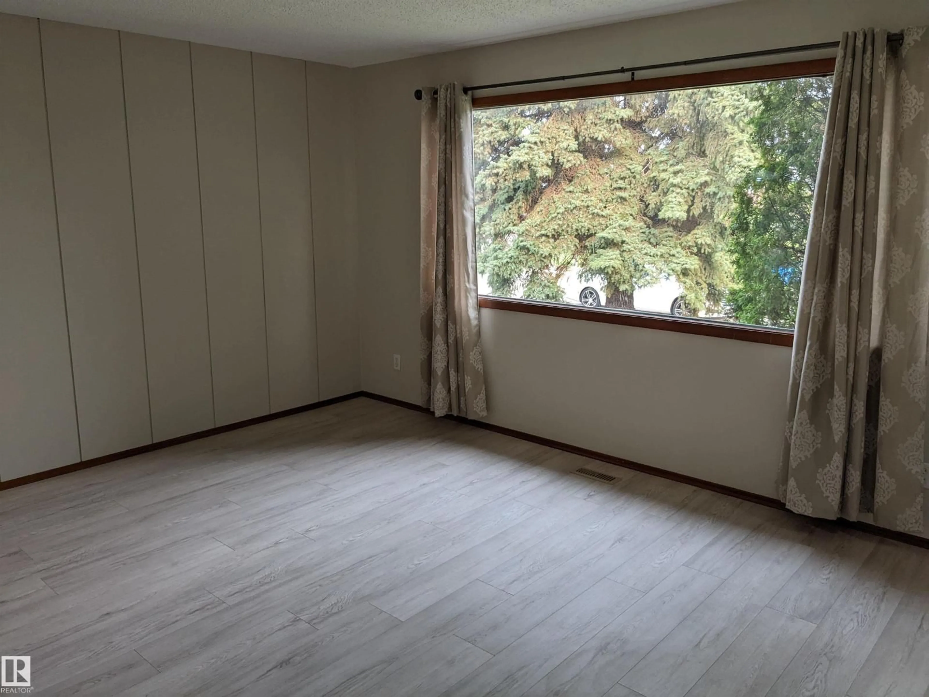 A pic of a room for 8315 69 AV, Edmonton Alberta T6C0A1