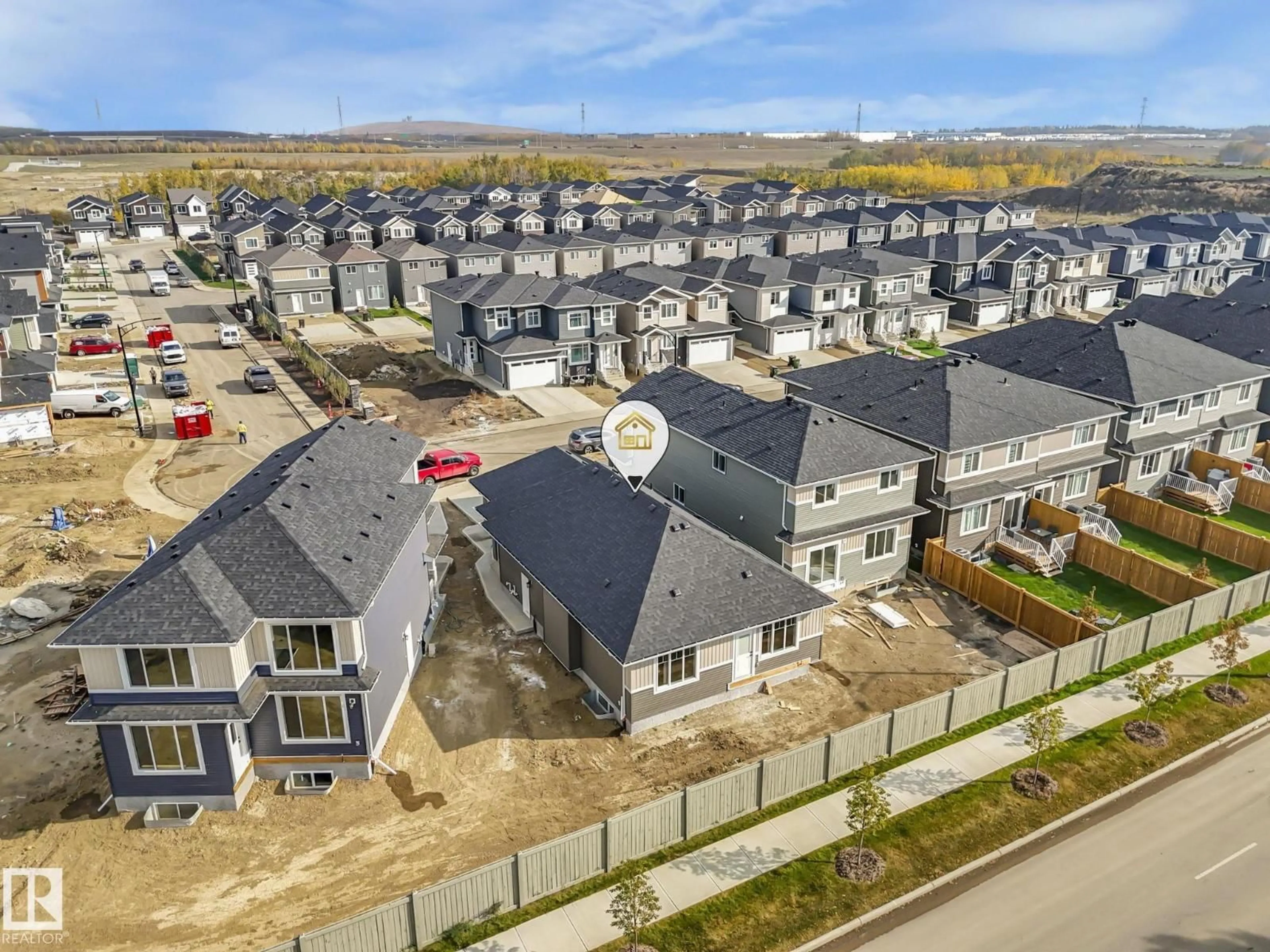 A pic from outside/outdoor area/front of a property/back of a property/a pic from drone, street for 3138 MAGPIE WY, Edmonton Alberta T5S0E1
