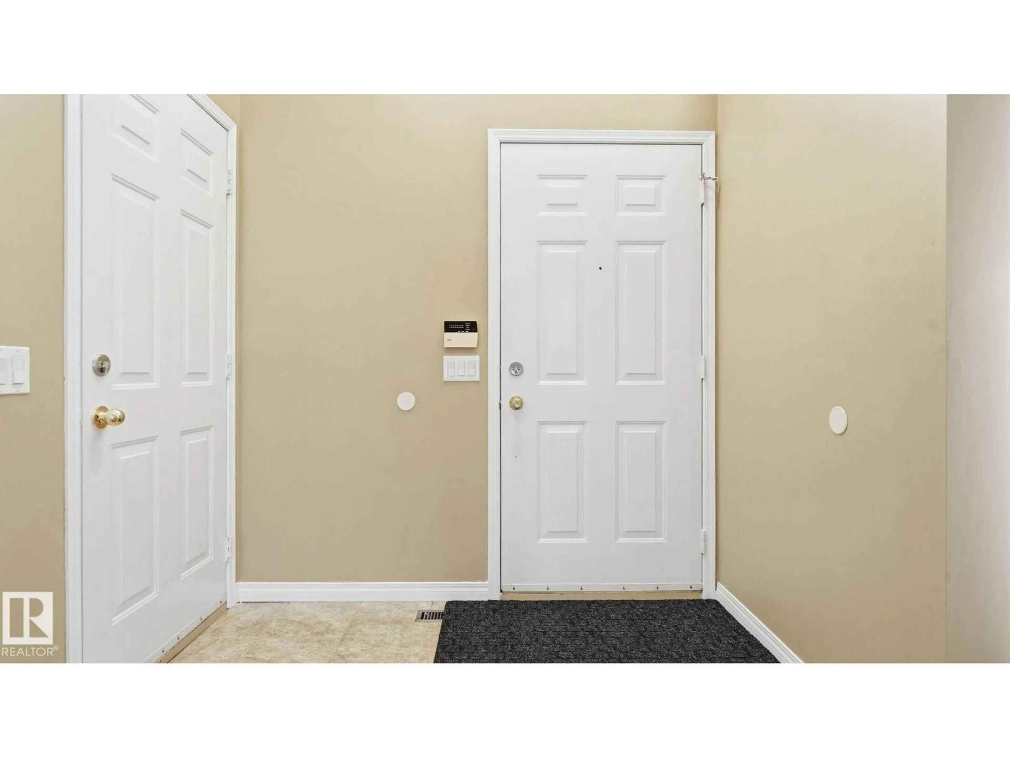 Indoor entryway for 1120 KANE WD, Edmonton Alberta T6L6T6