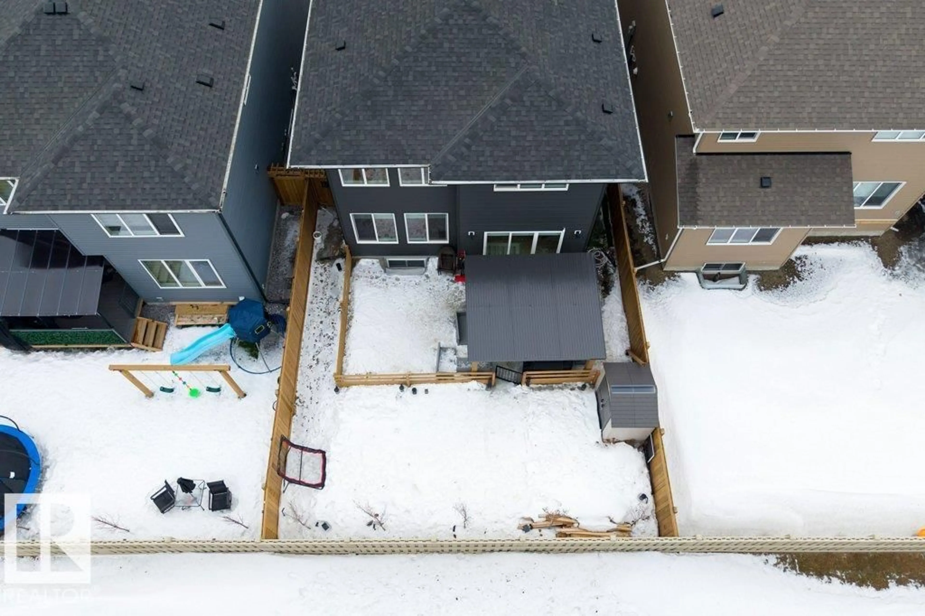 A pic from outside/outdoor area/front of a property/back of a property/a pic from drone, unknown for 102 EDGEFIELD WY, St. Albert Alberta T8N8A7