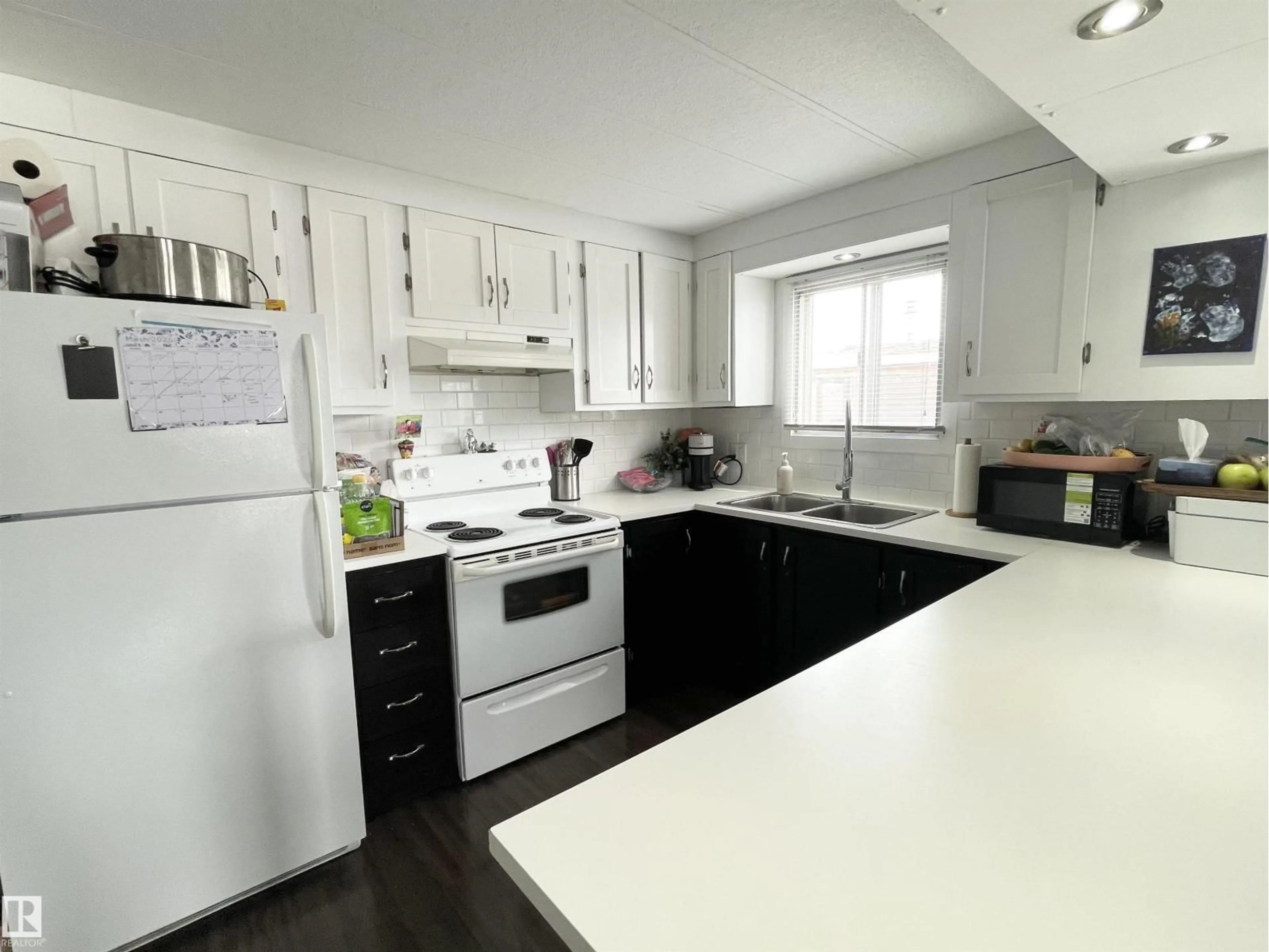 Standard kitchen, wood/laminate floor for 4908 55 AVENUE, Camrose Alberta T4V3A4