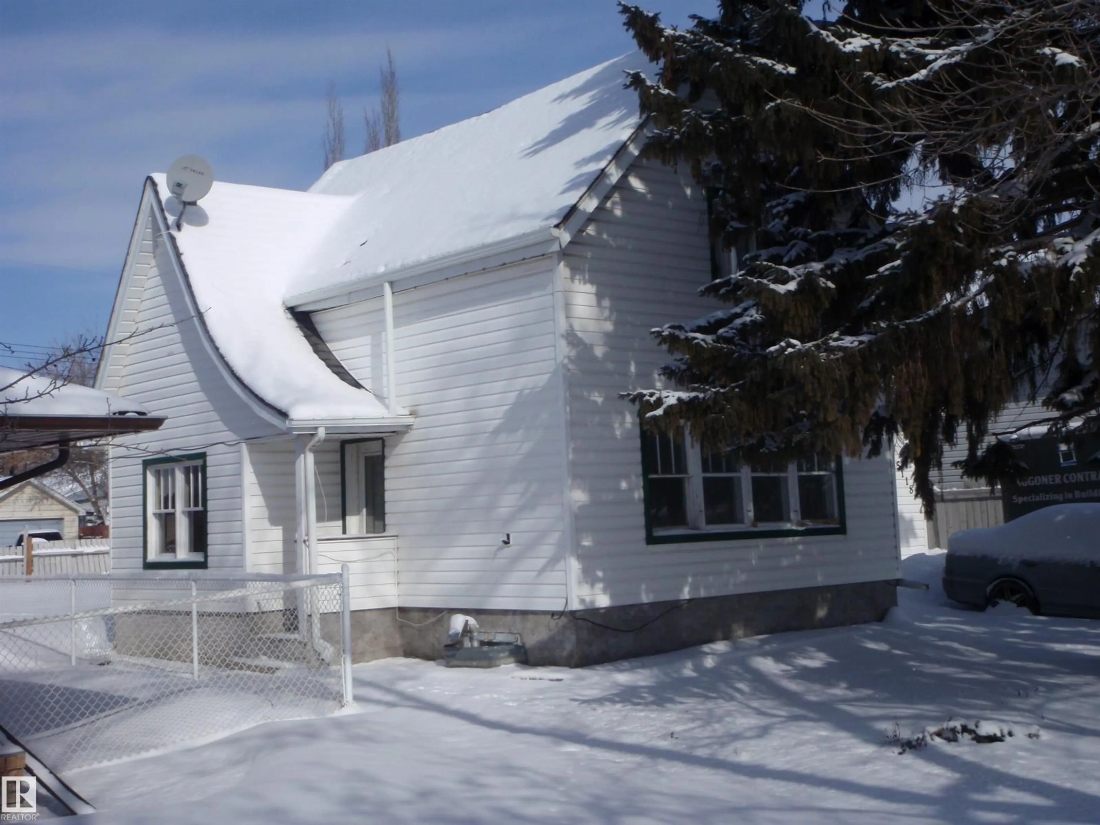 Unknown for 5118 53 ST, Barrhead Alberta T7N1E8